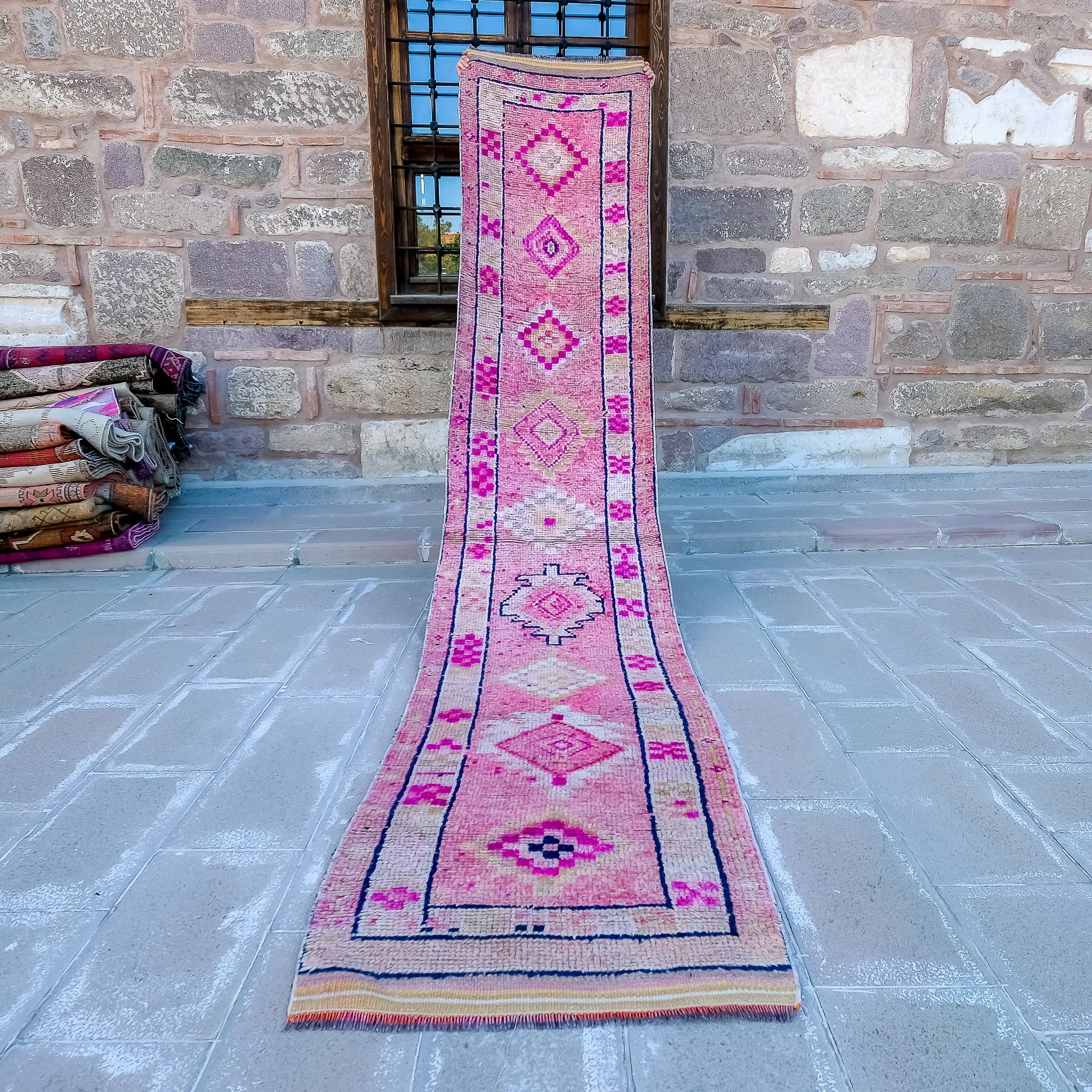 4085 Handwoven Vintage Rug 2’10x13'8