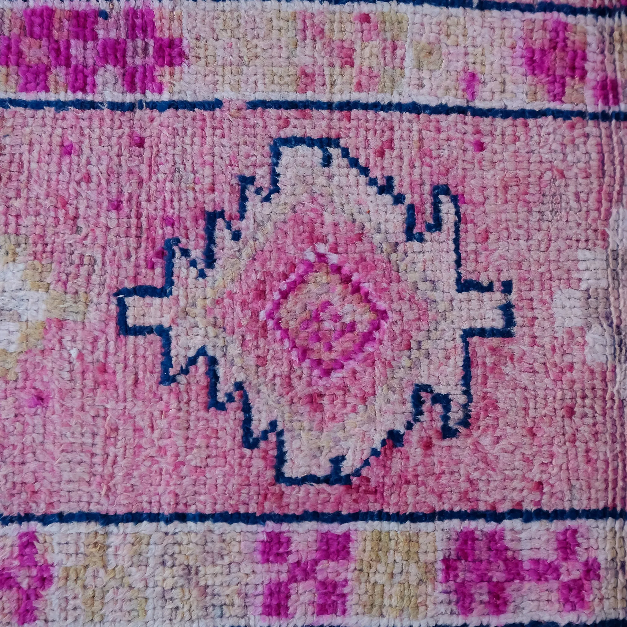 4085 Handwoven Vintage Rug 2’10x13'8