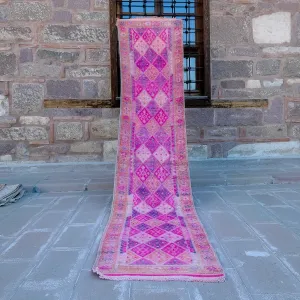 4090 Handwoven Vintage Rug 2'7x12'7