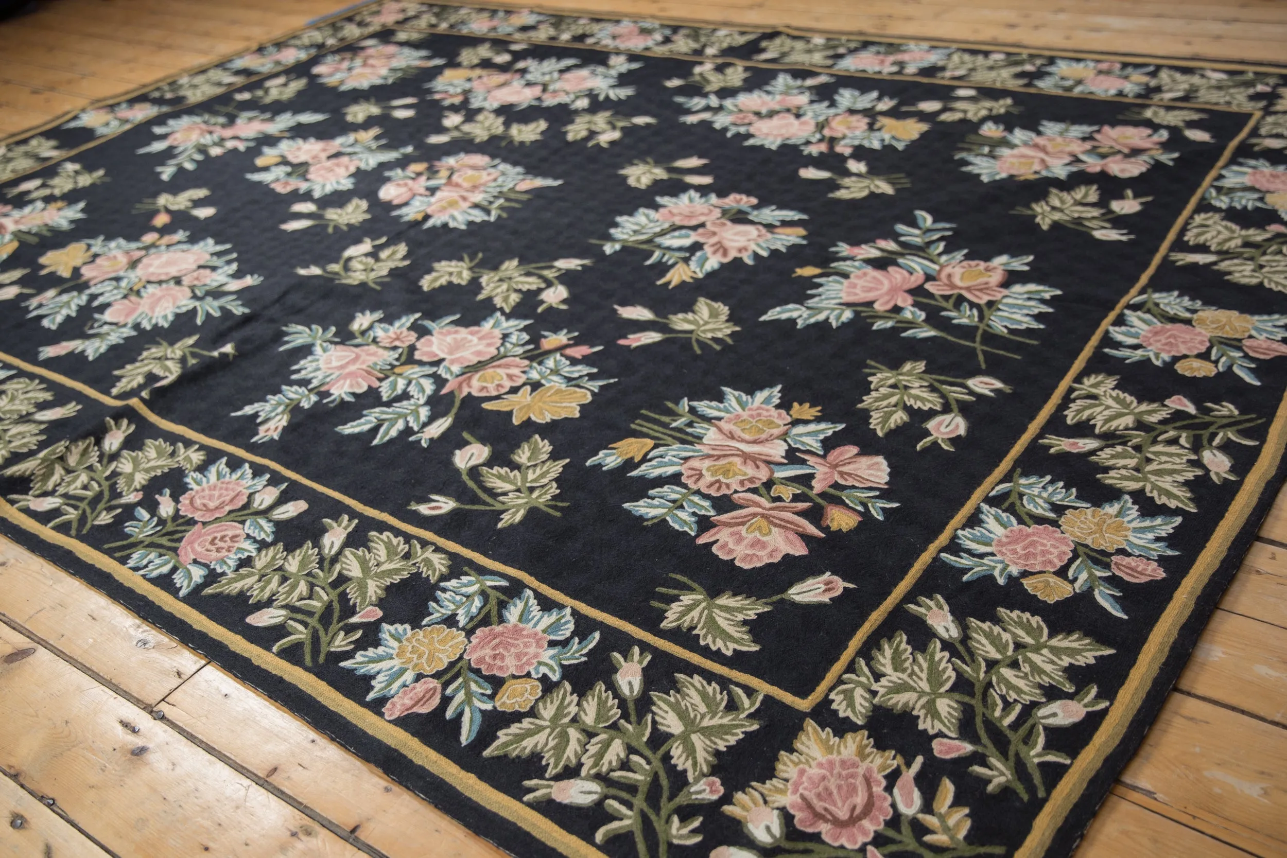 8x10.5 Vintage Chainstitch Carpet