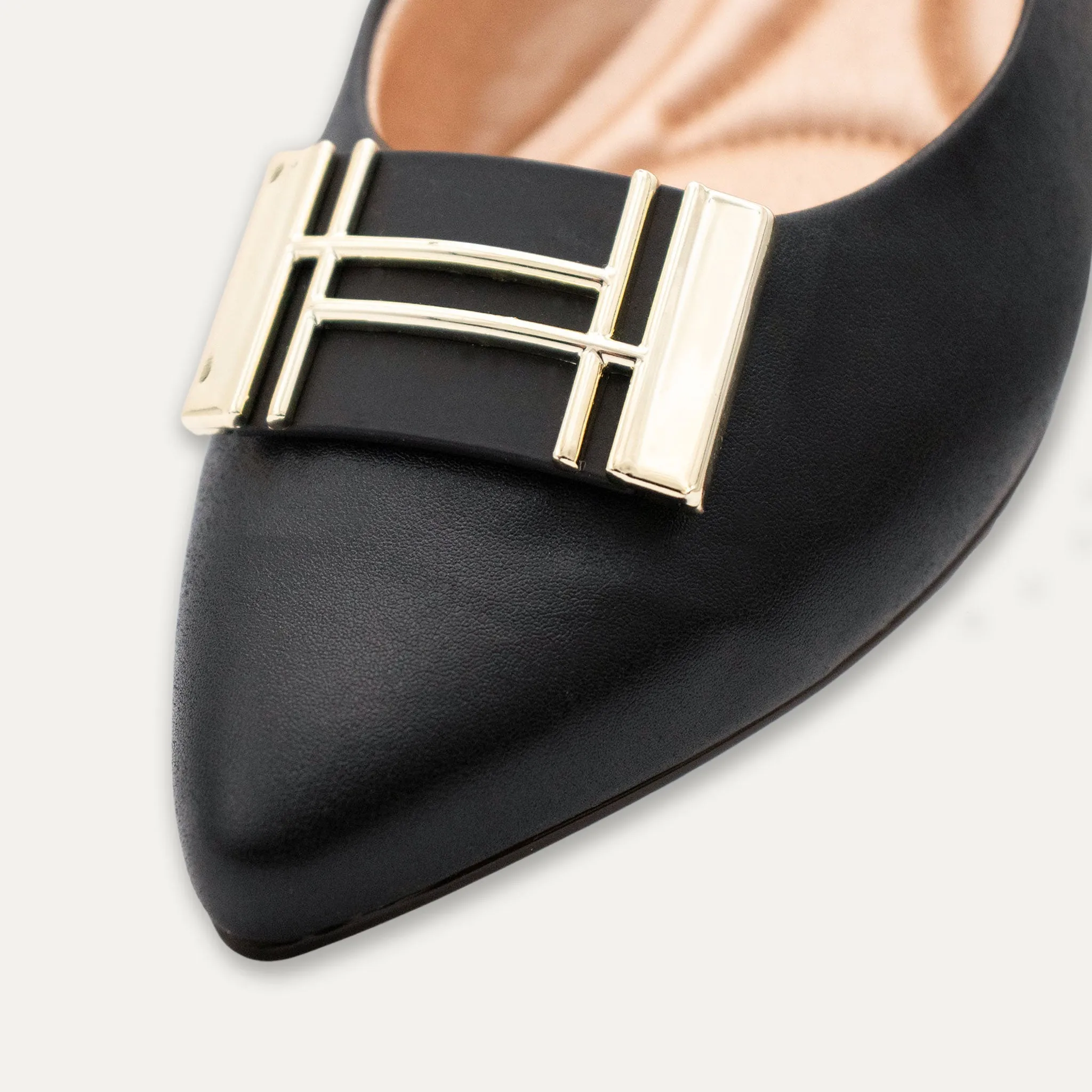 Analia Black Pointed Toe Flats