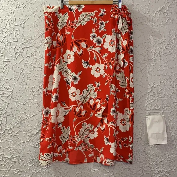 Ann Taylor Factory NWT Floral Skirt Red White 16 Wrap Waist Button Tie Tropical