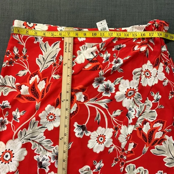 Ann Taylor Factory NWT Floral Skirt Red White 16 Wrap Waist Button Tie Tropical
