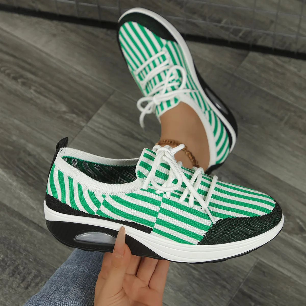 Athletic Shoes - Breathable Mesh Round Toe Athletic