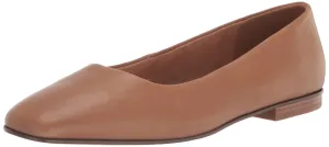 Bella Vita Women's Kimiko Ballet Flat, Saddle Leather, 10 Wide