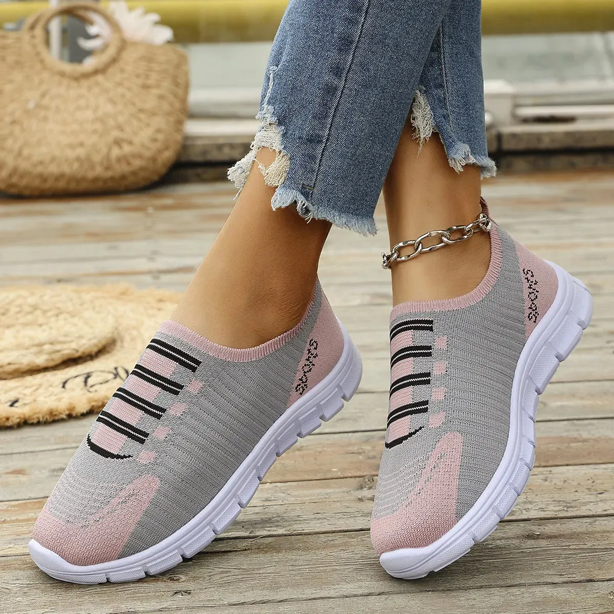 Breathable Mesh Round Toe Sneakers