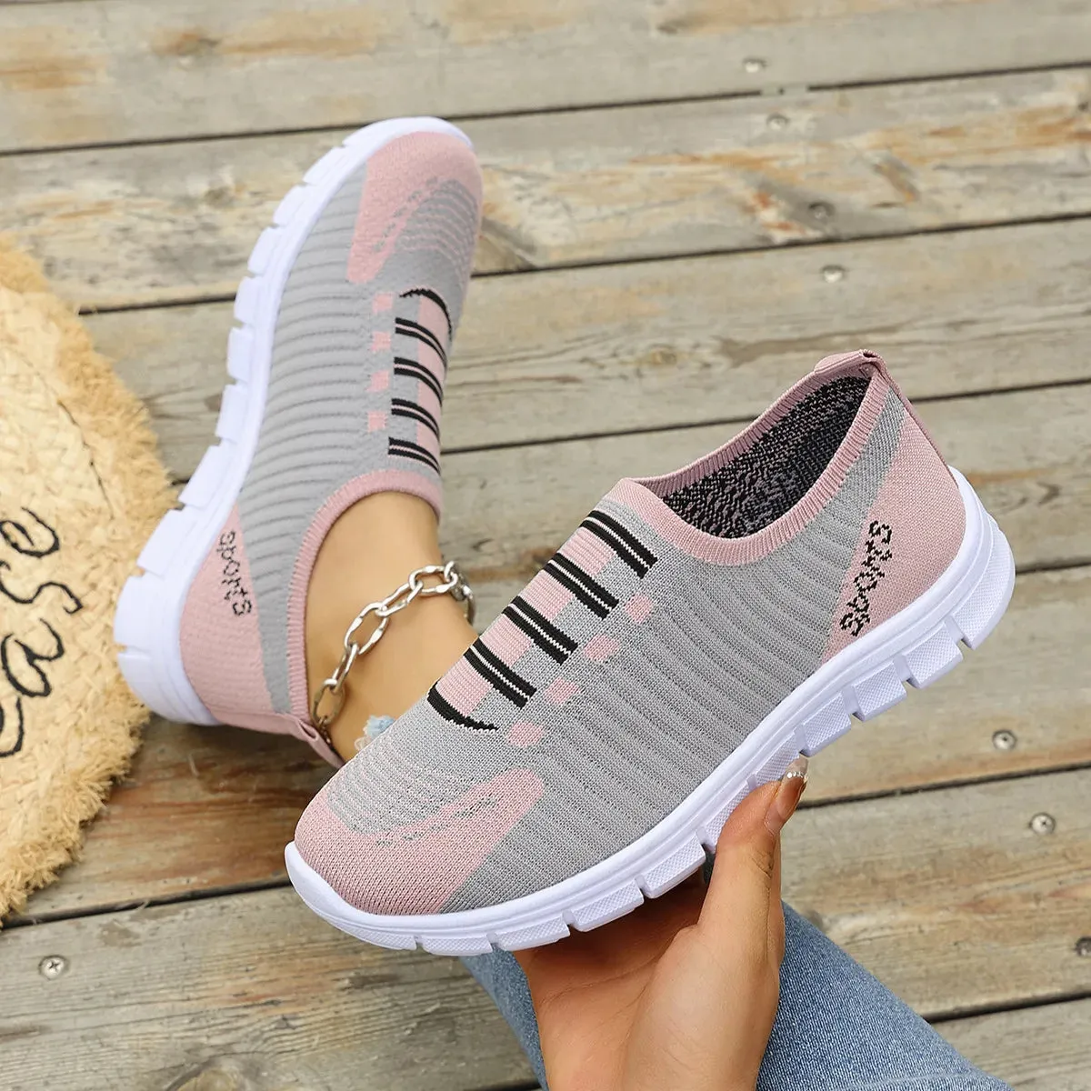 Breathable Mesh Round Toe Sneakers