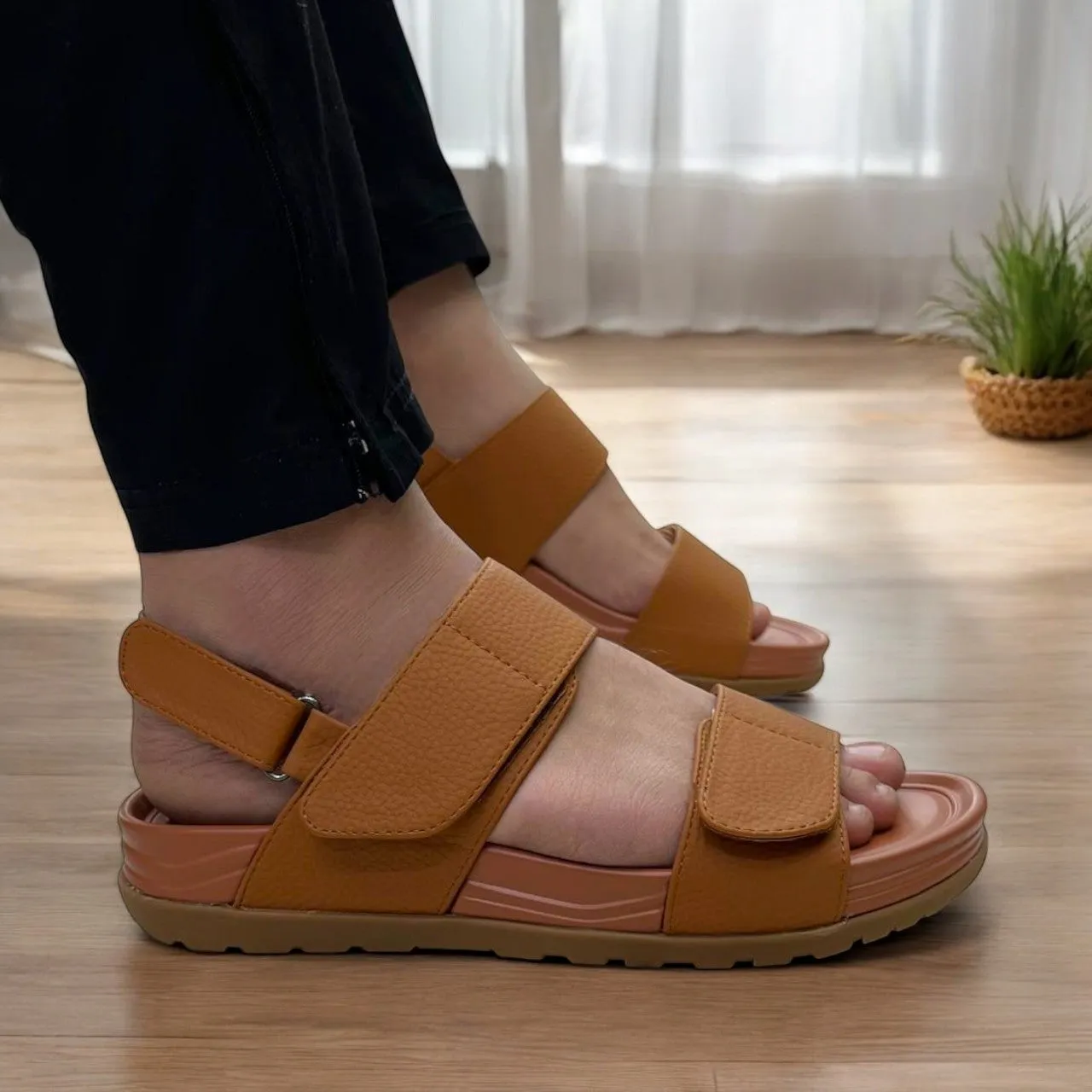 C08249 men sandal