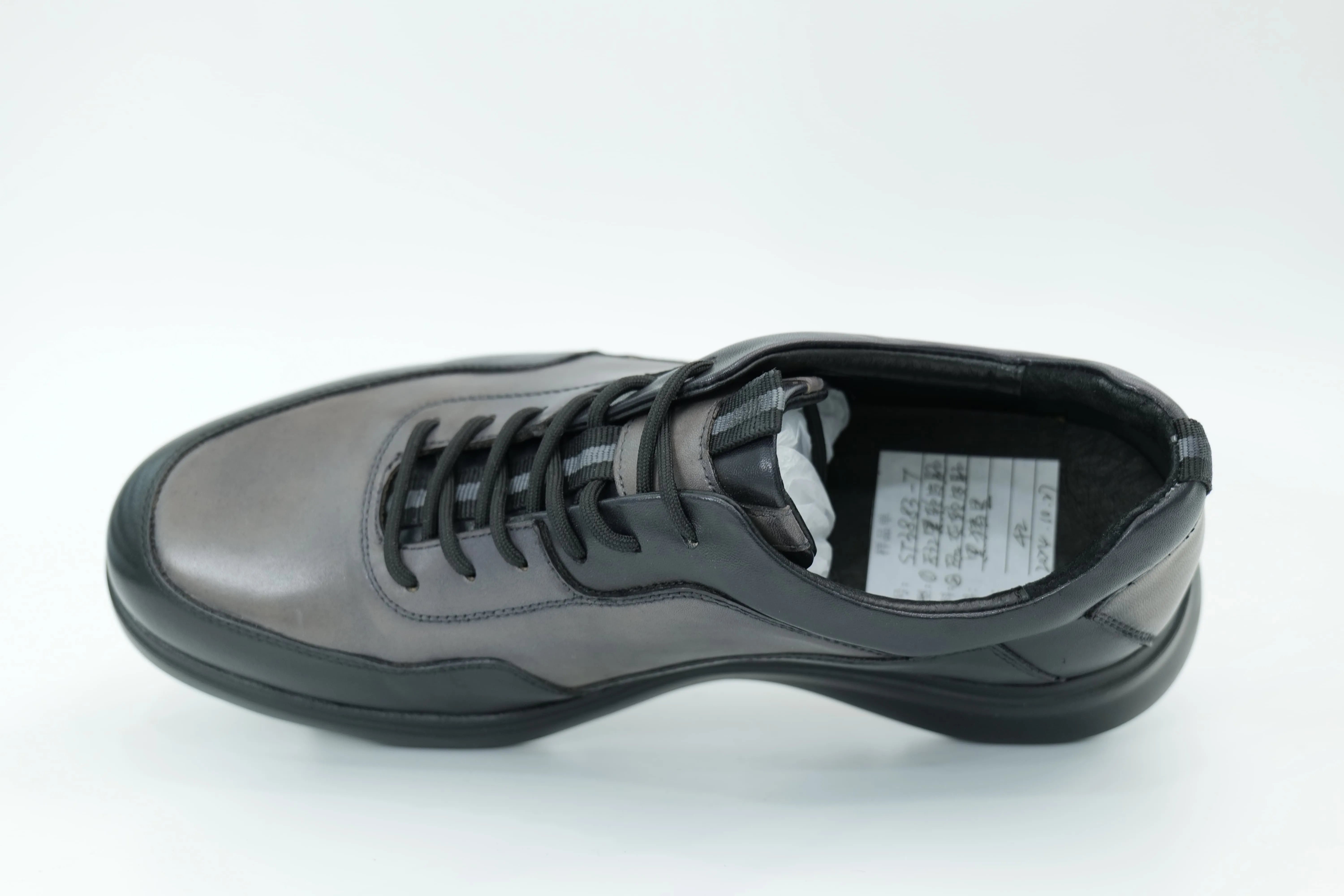 Casual shoes
