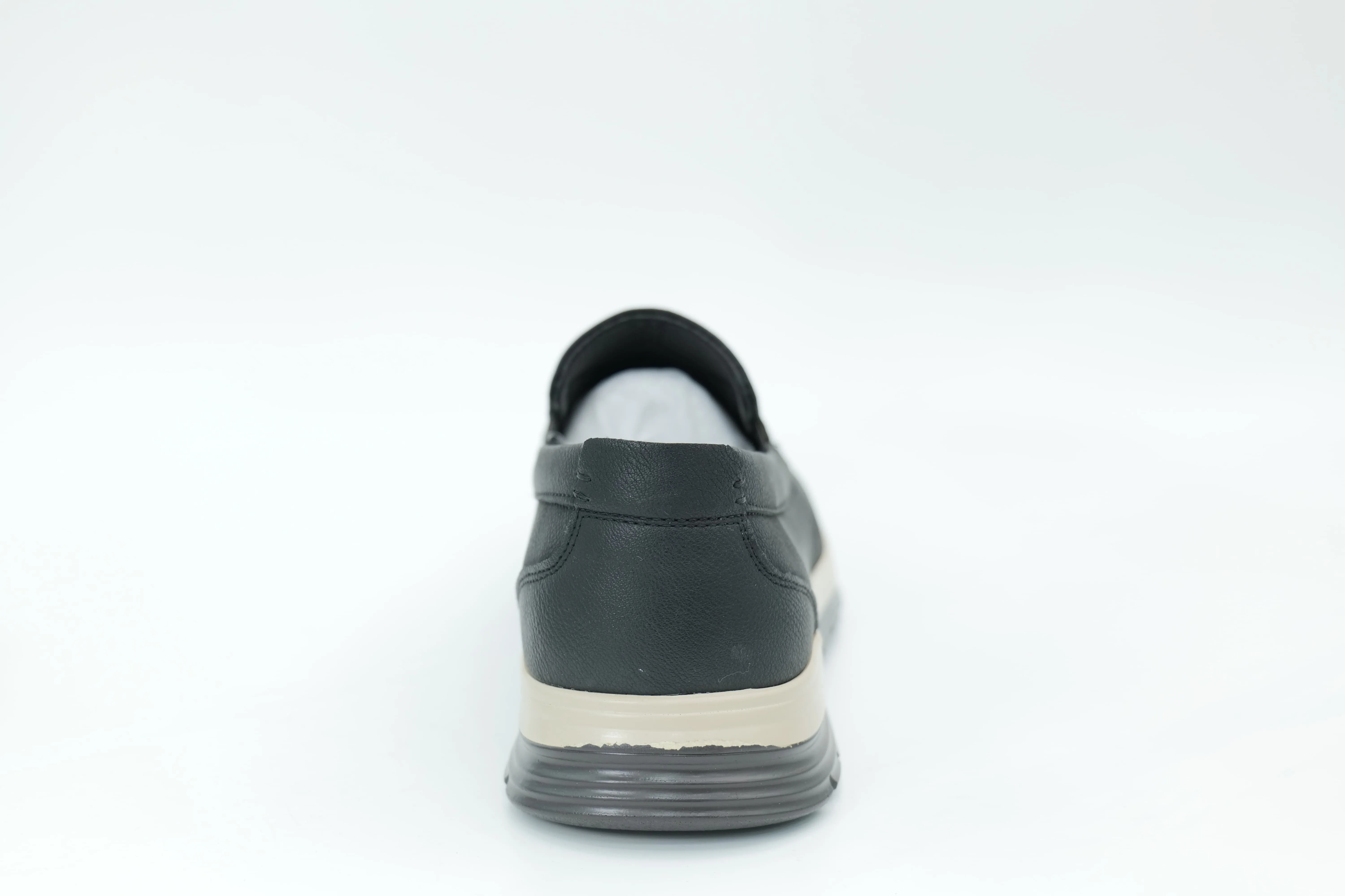 Casual shoes