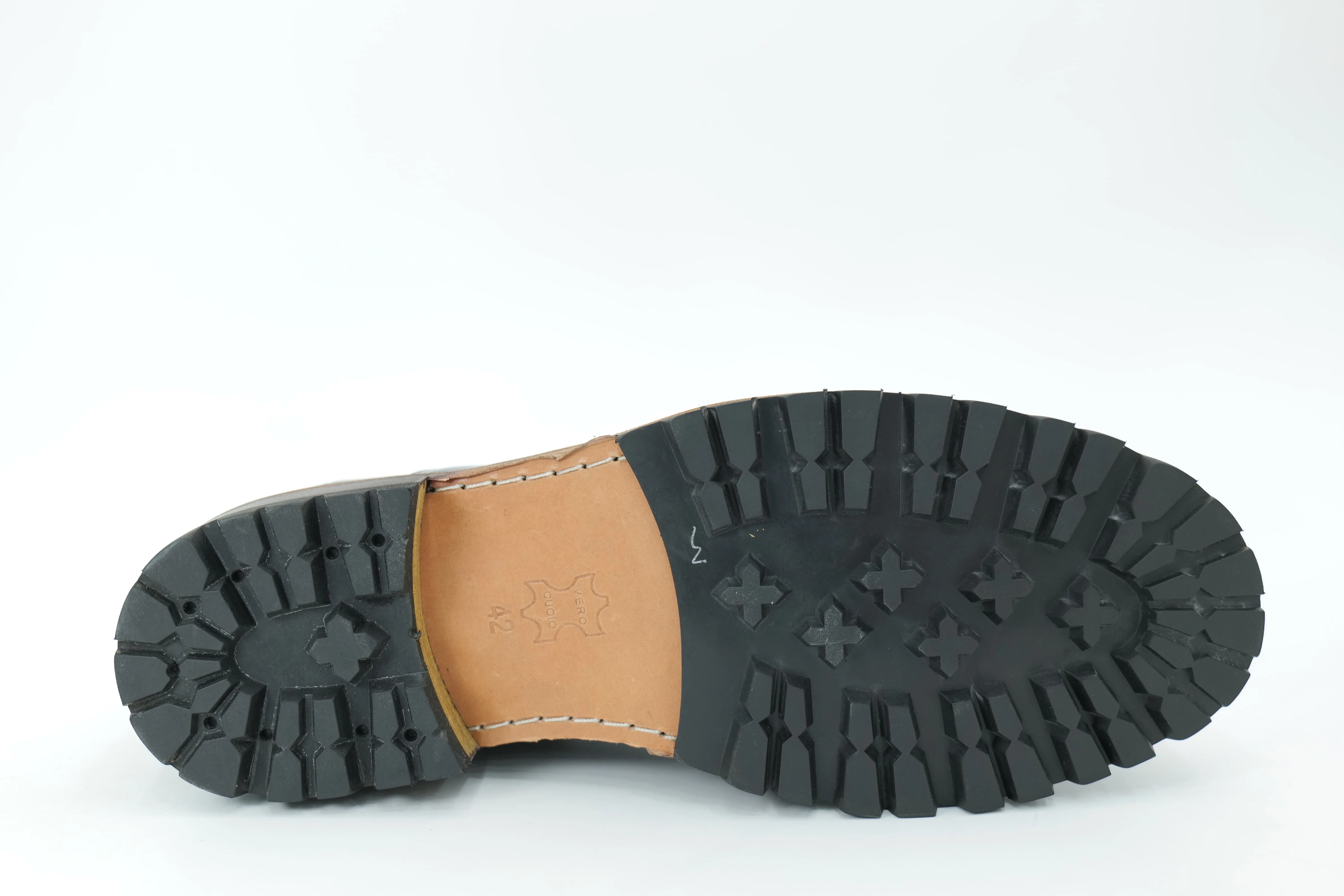 Casual shoes