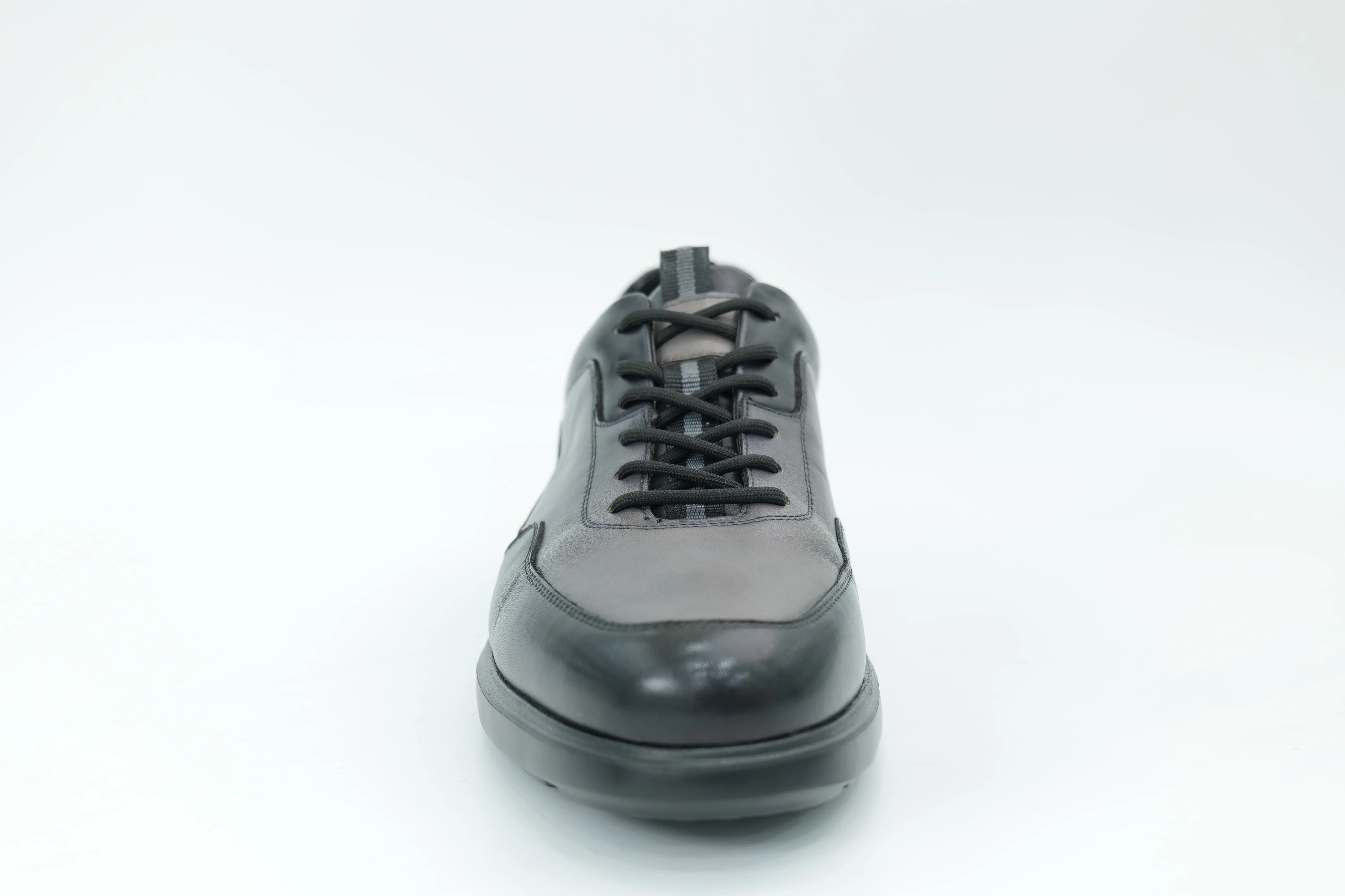 Casual shoes