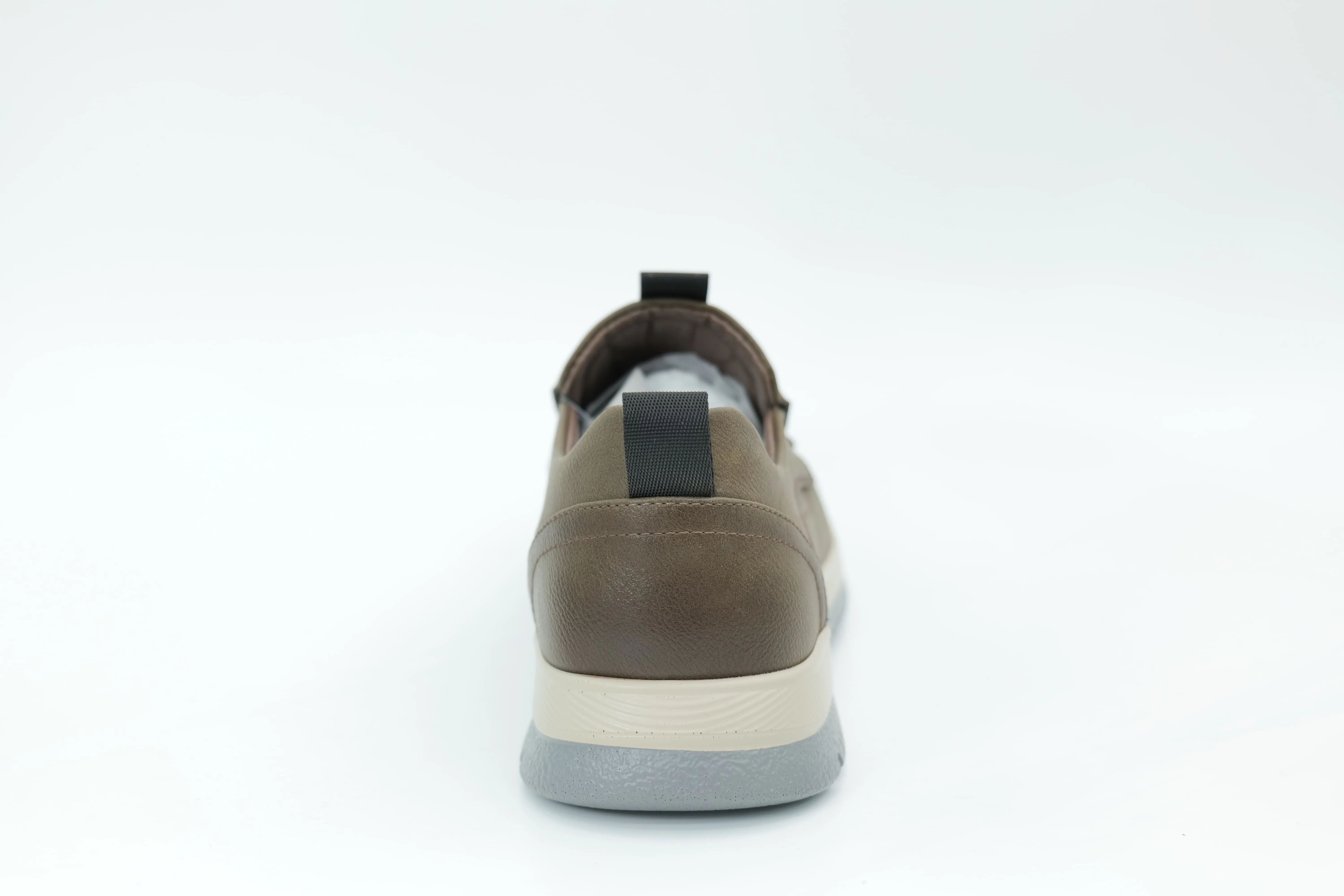 Casual shoes