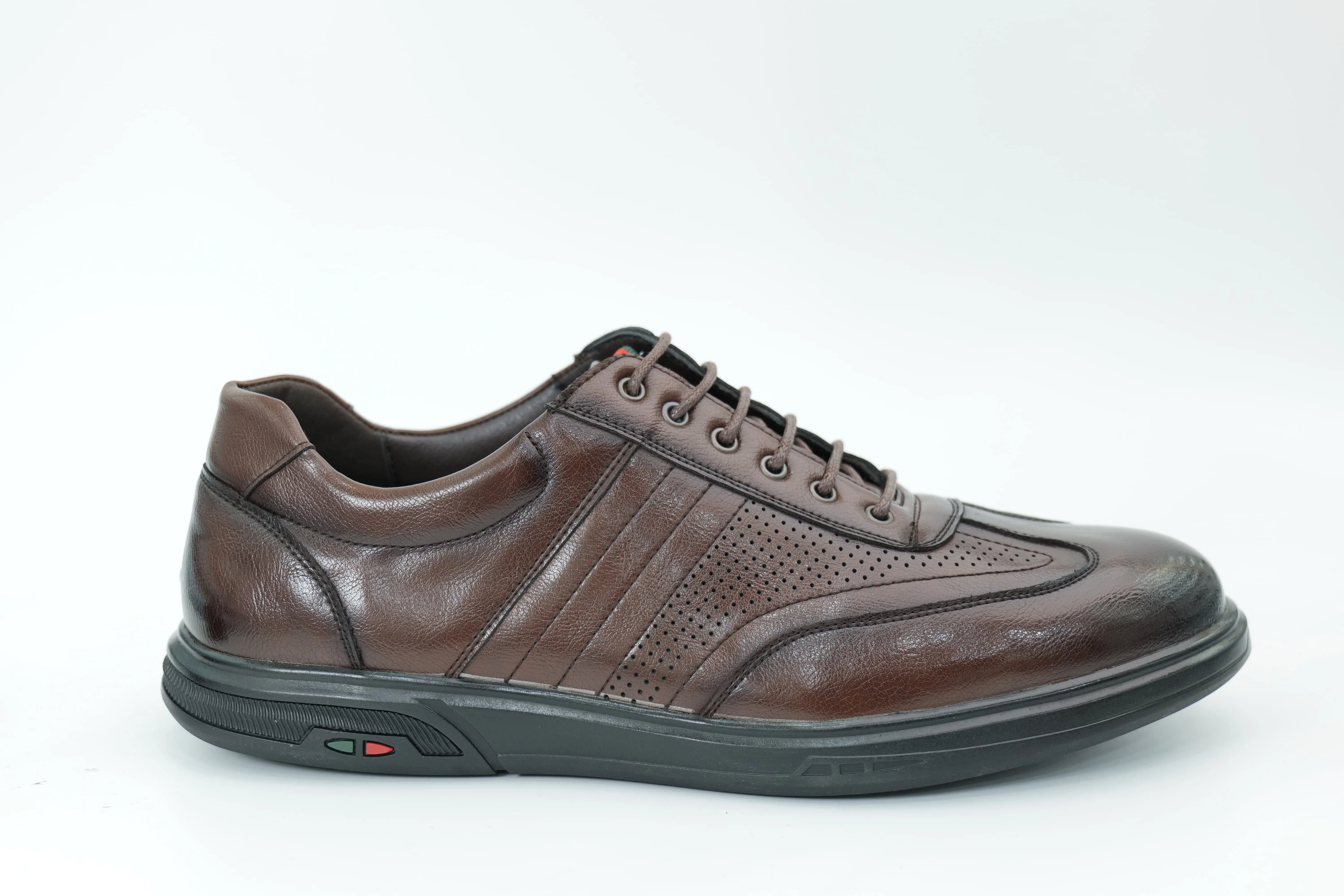 Casual shoes