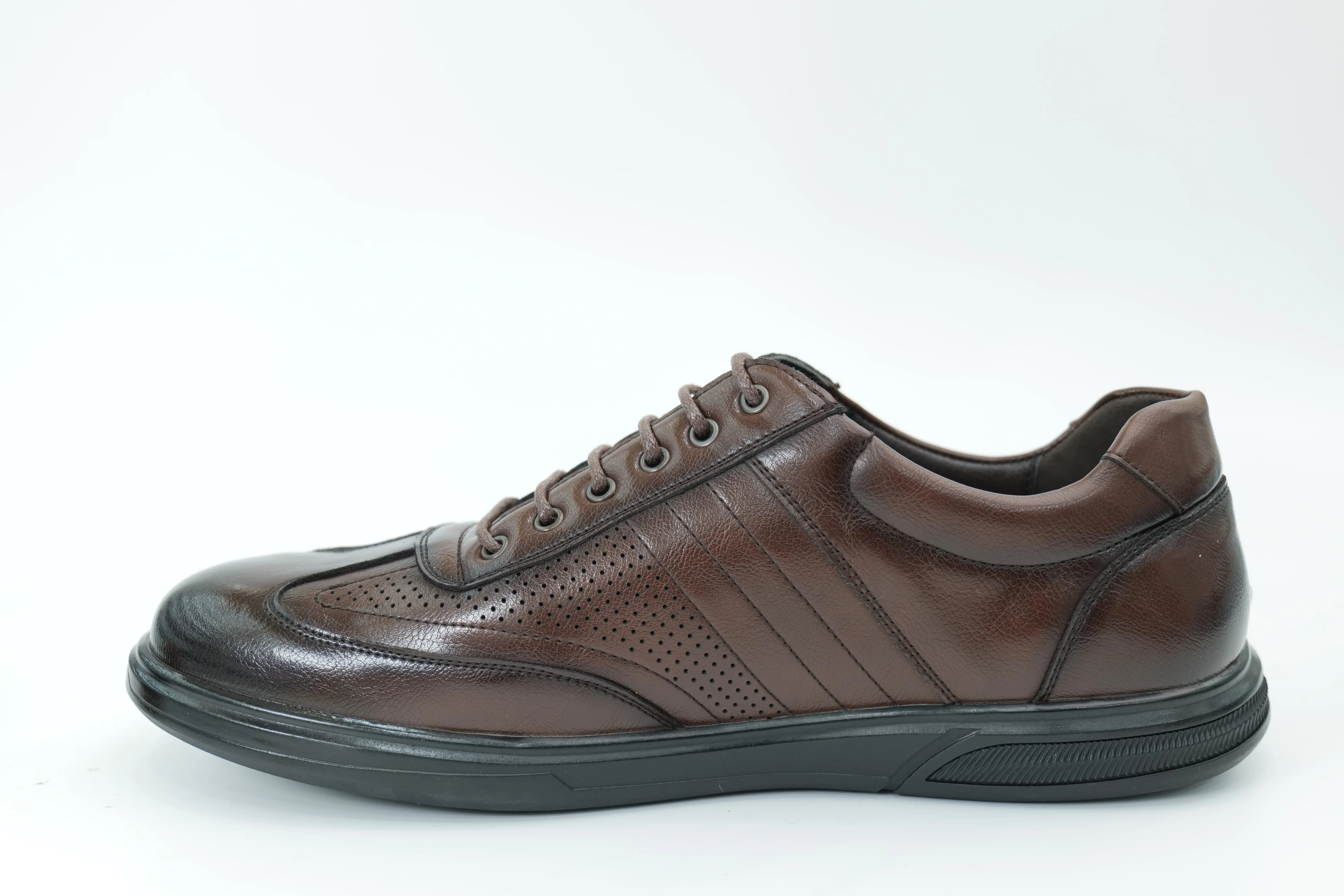 Casual shoes