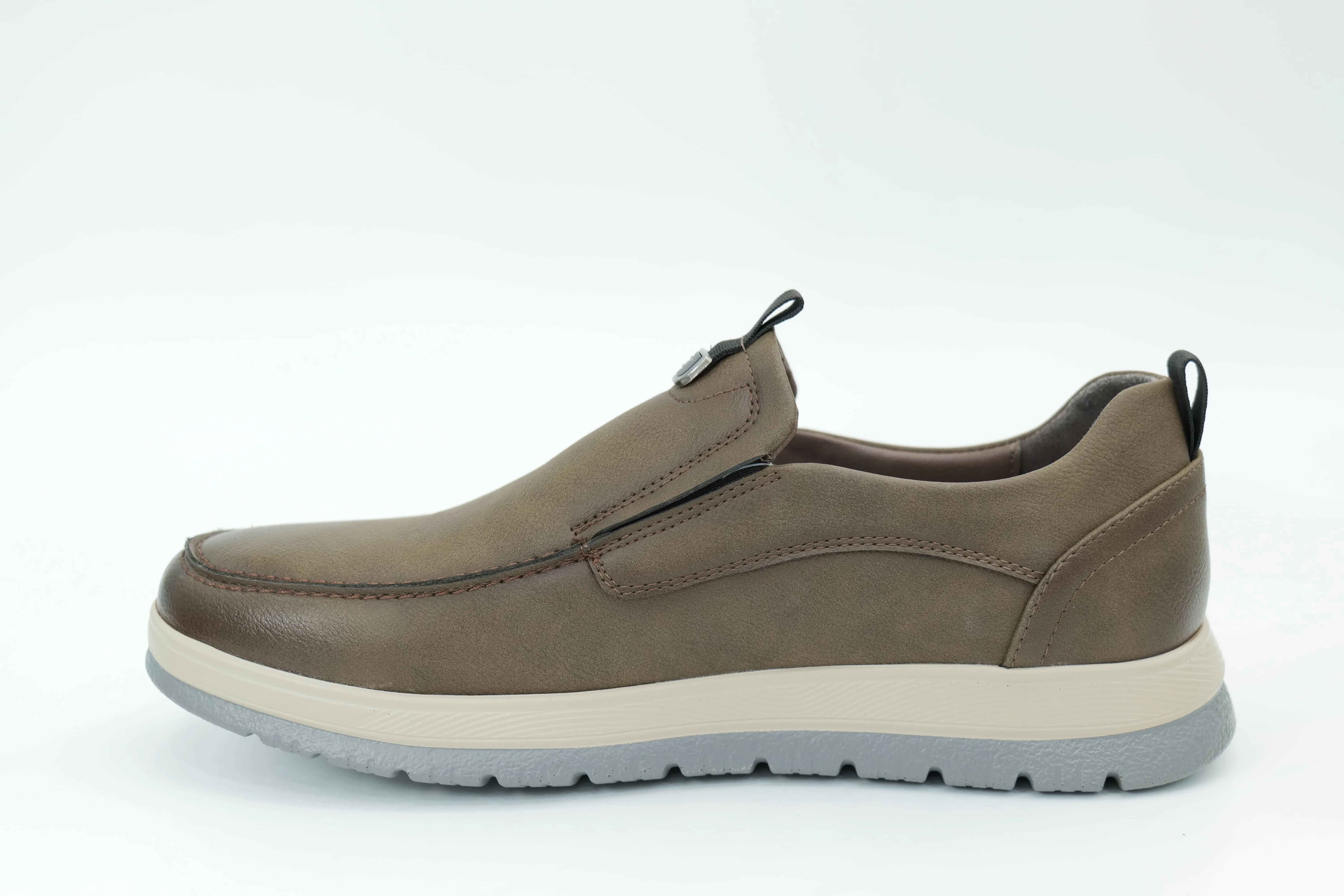 Casual shoes