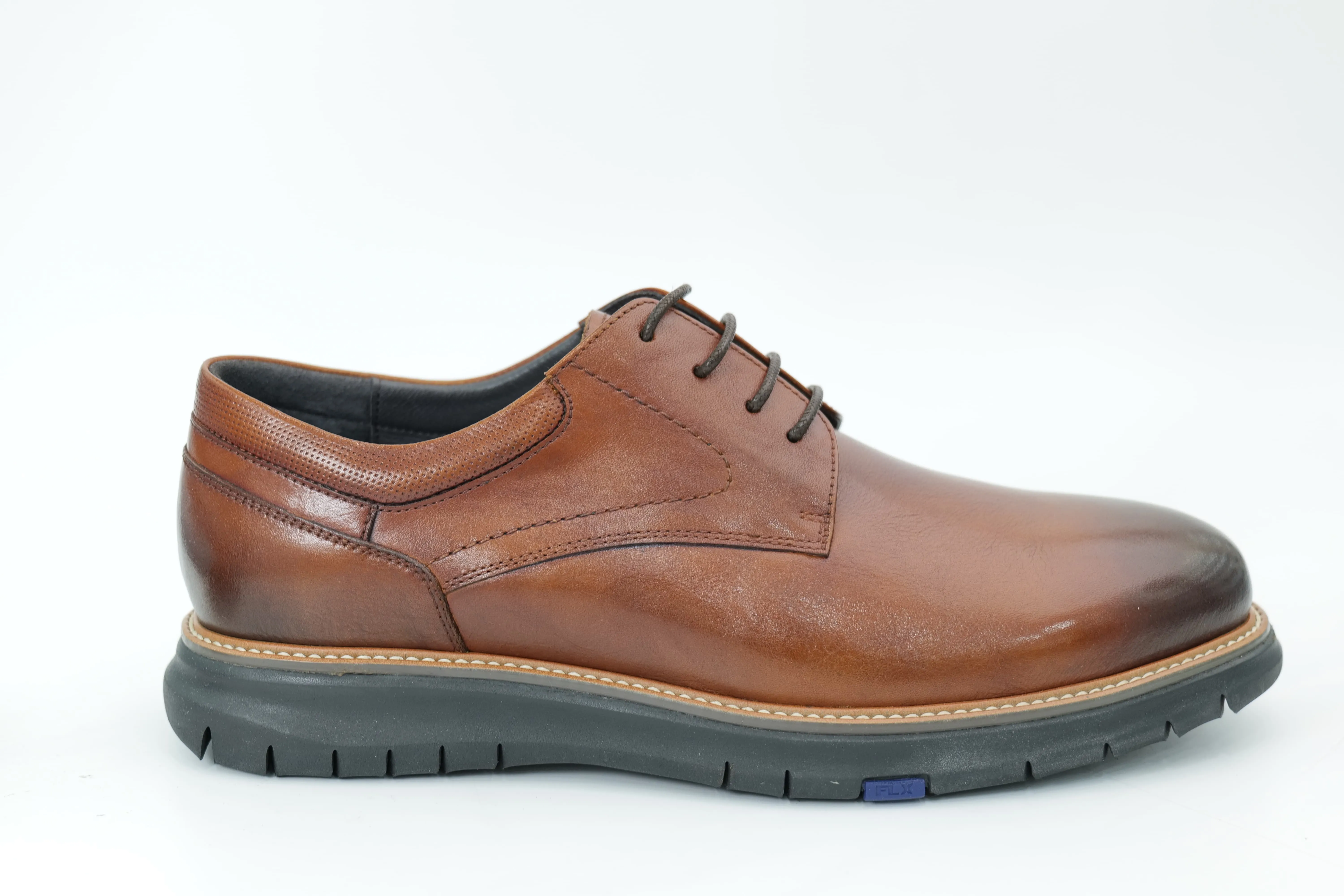 Casual shoes