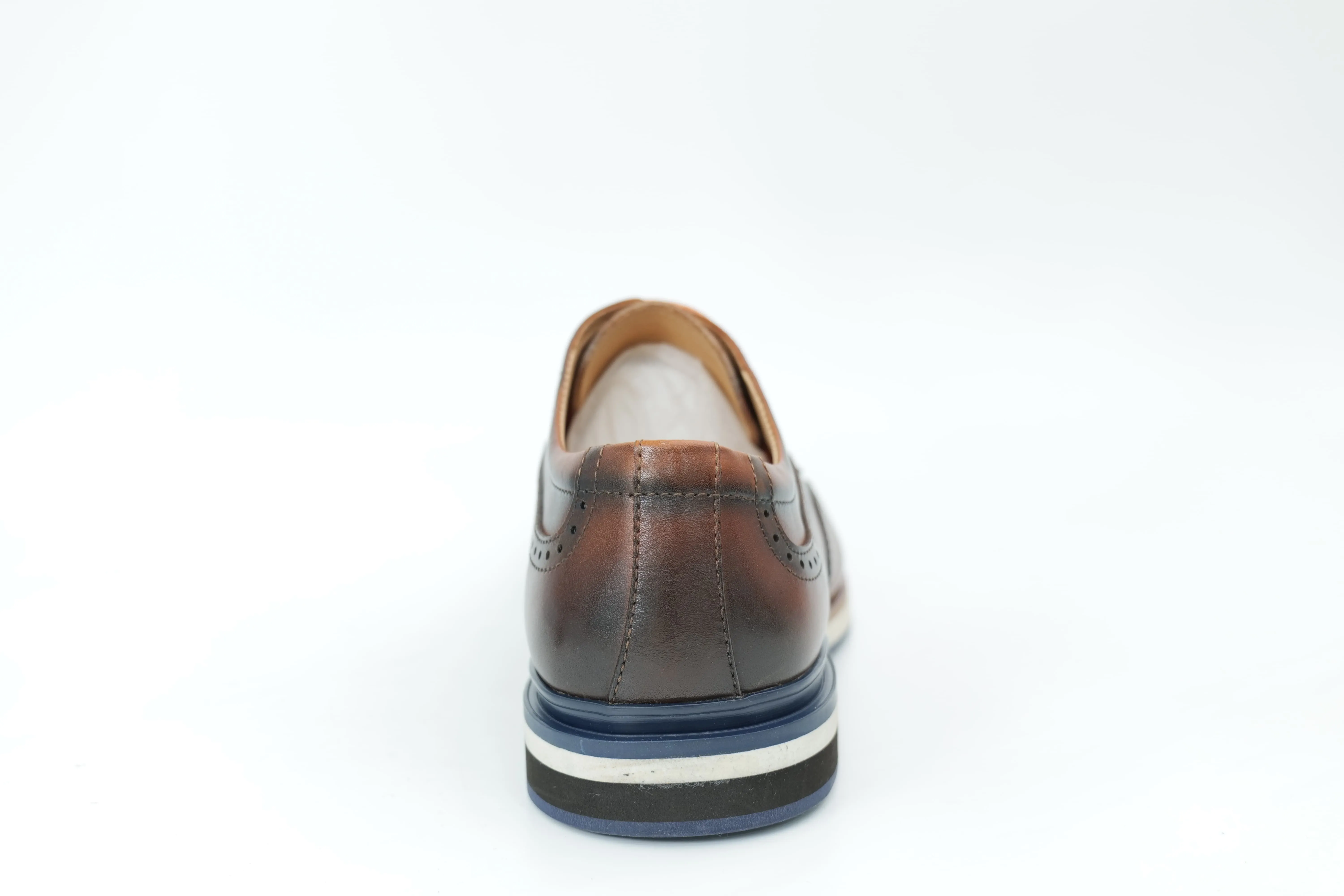 Casual shoes