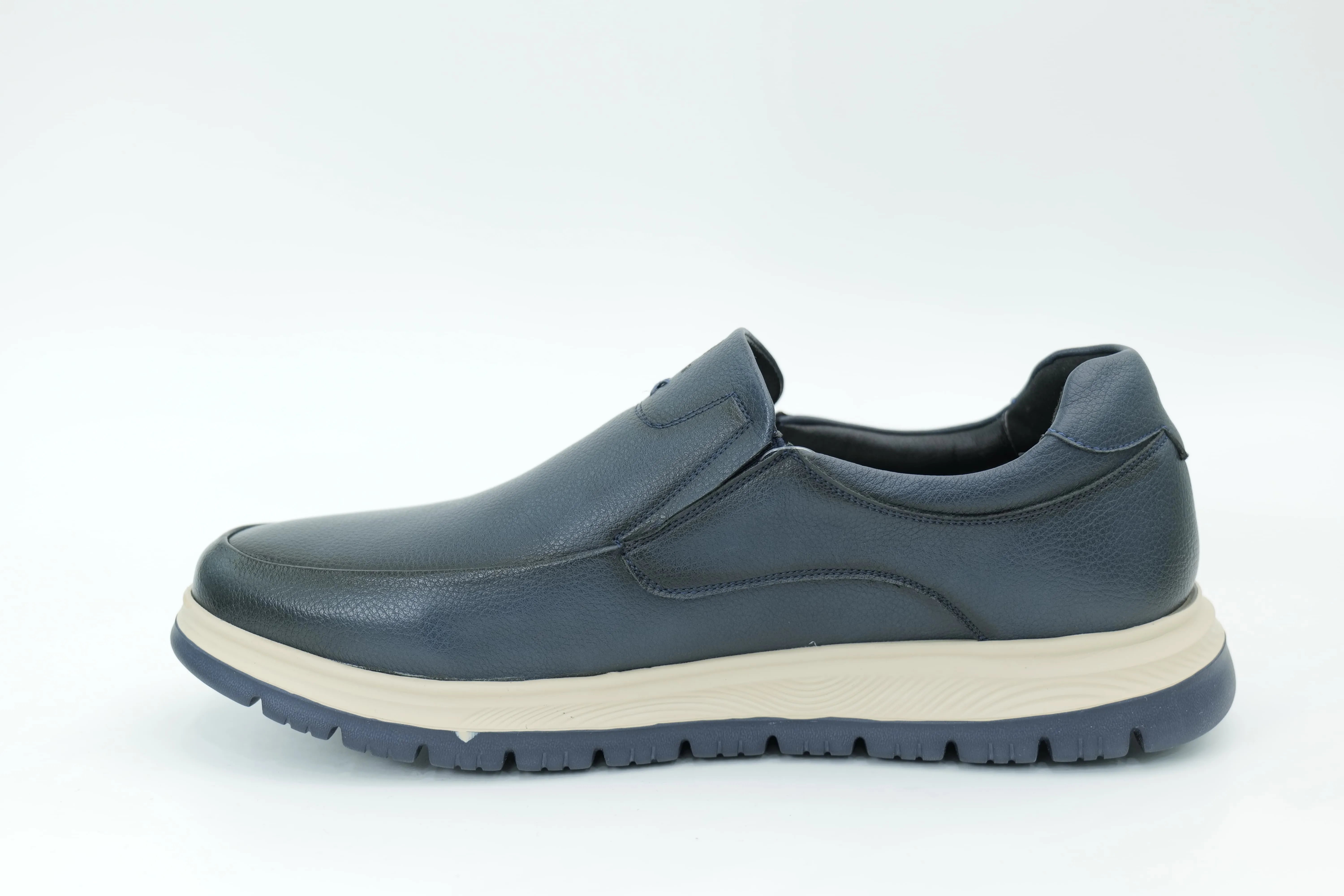 Casual shoes