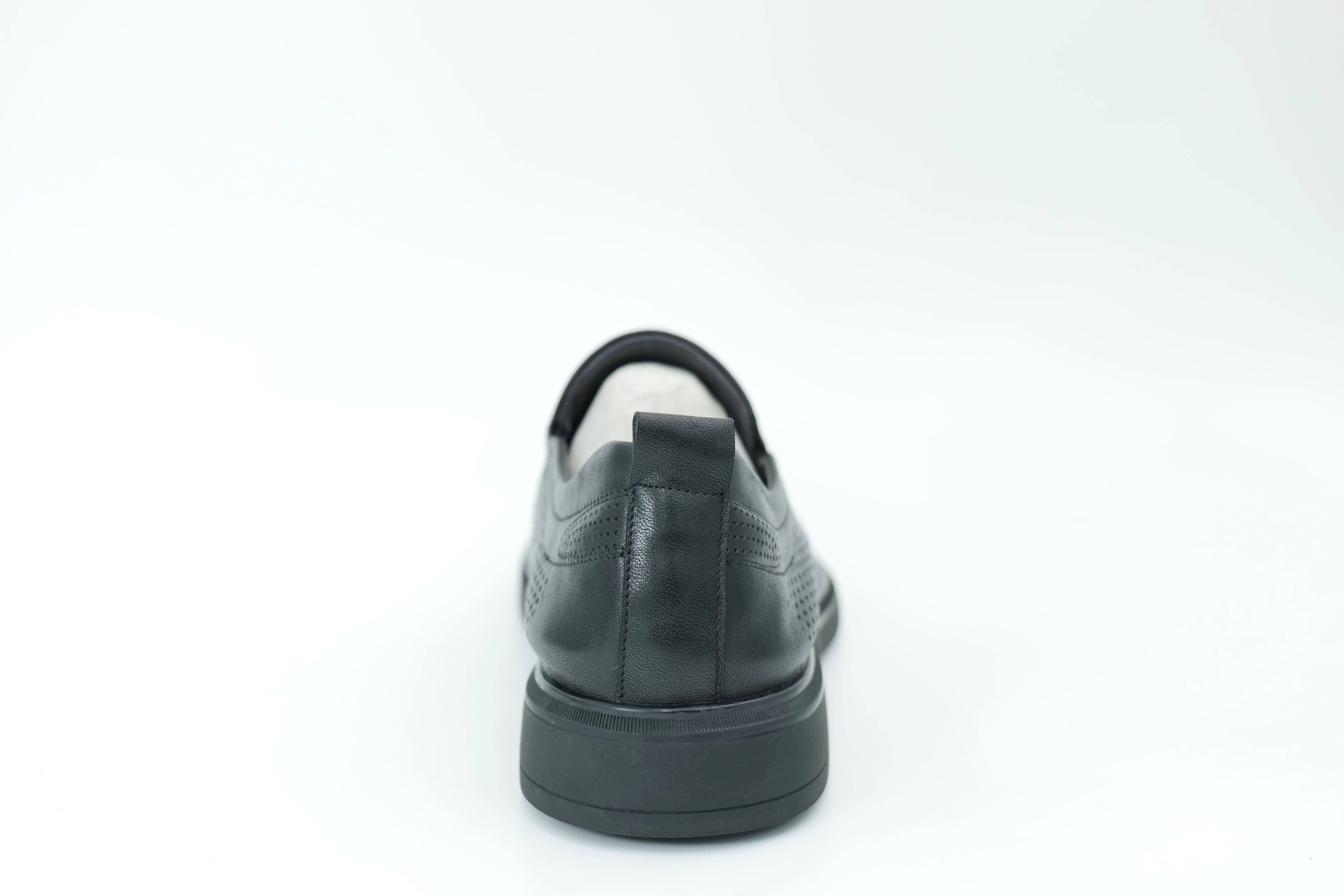 Casual shoes
