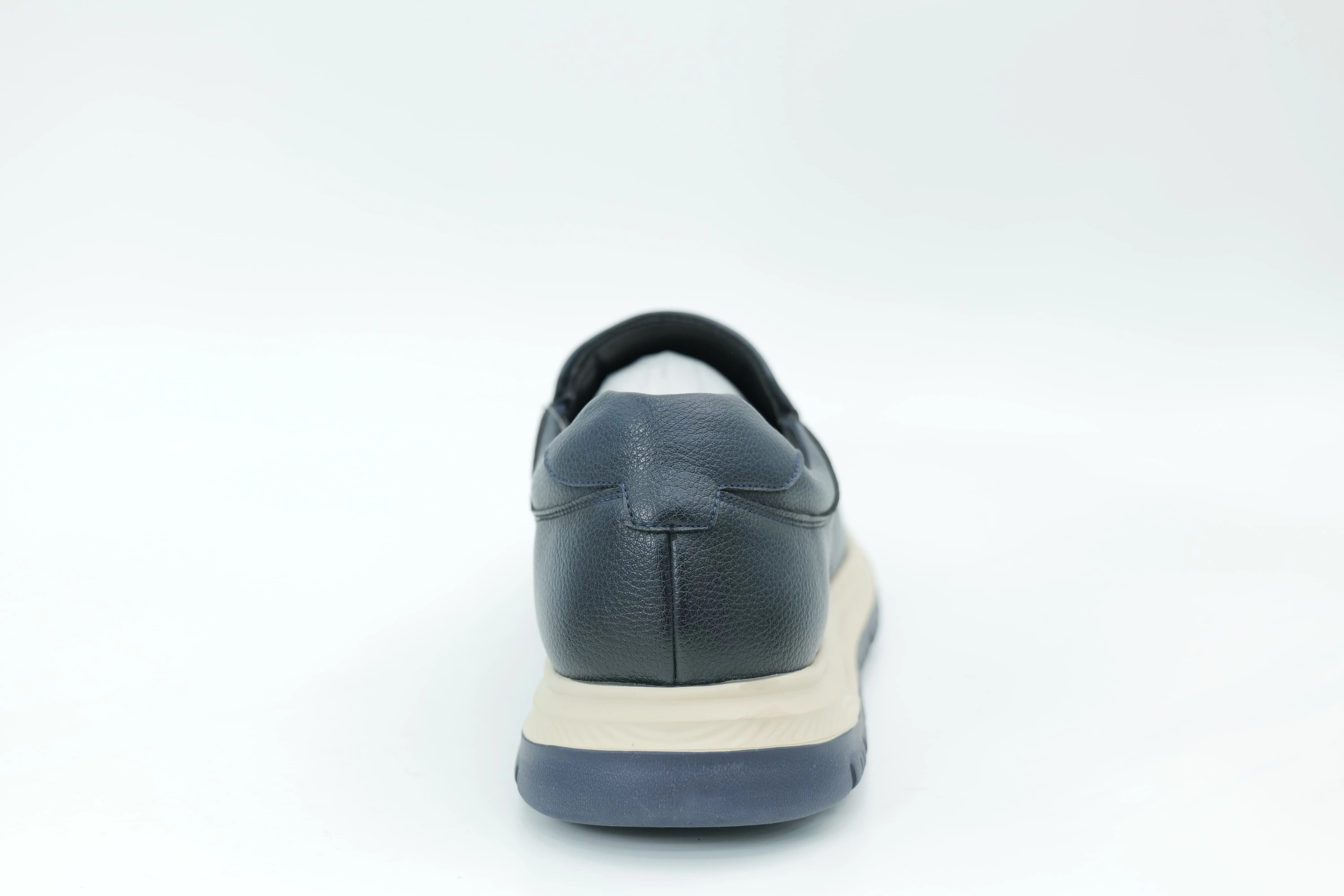 Casual shoes