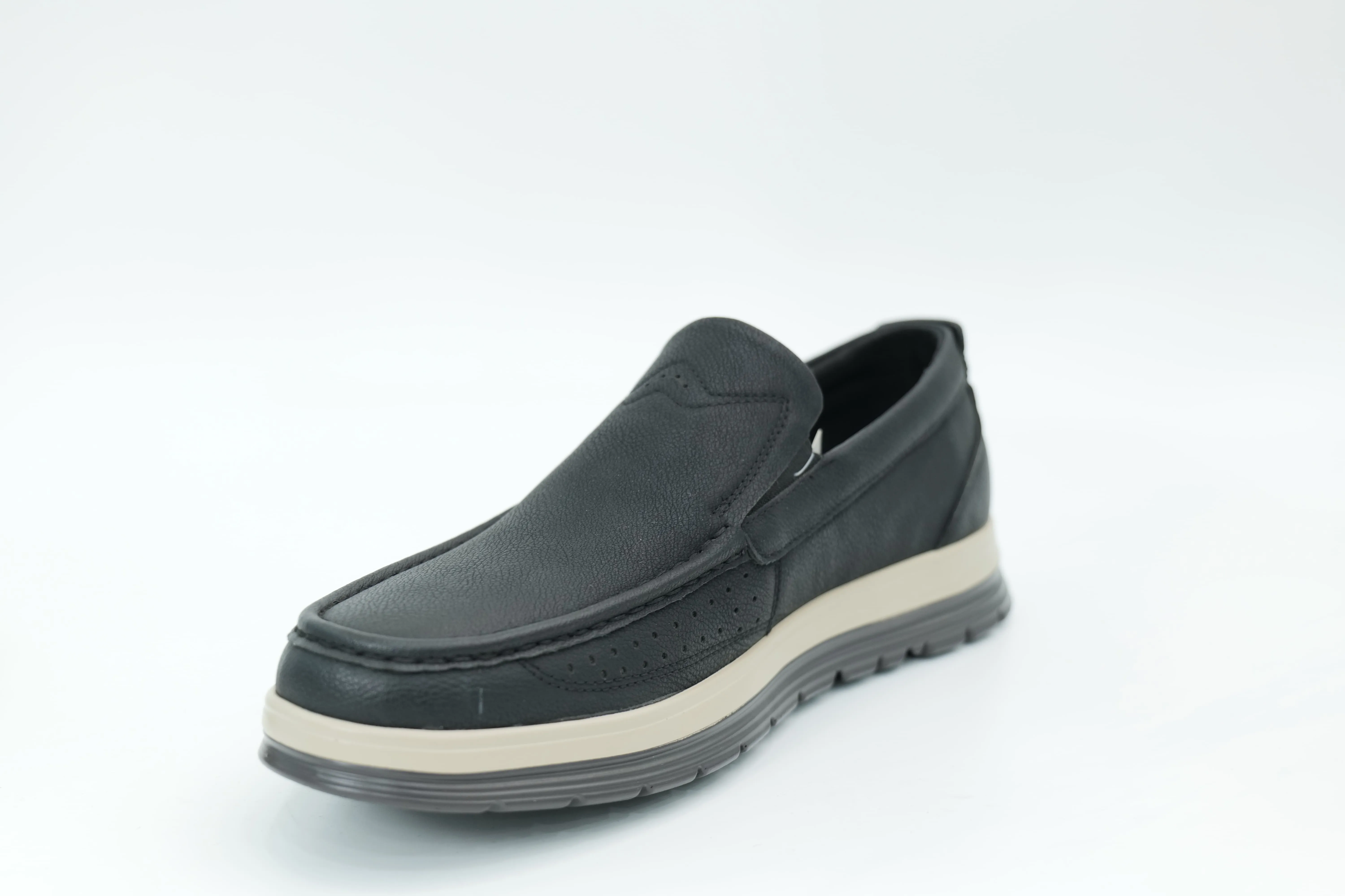 Casual shoes