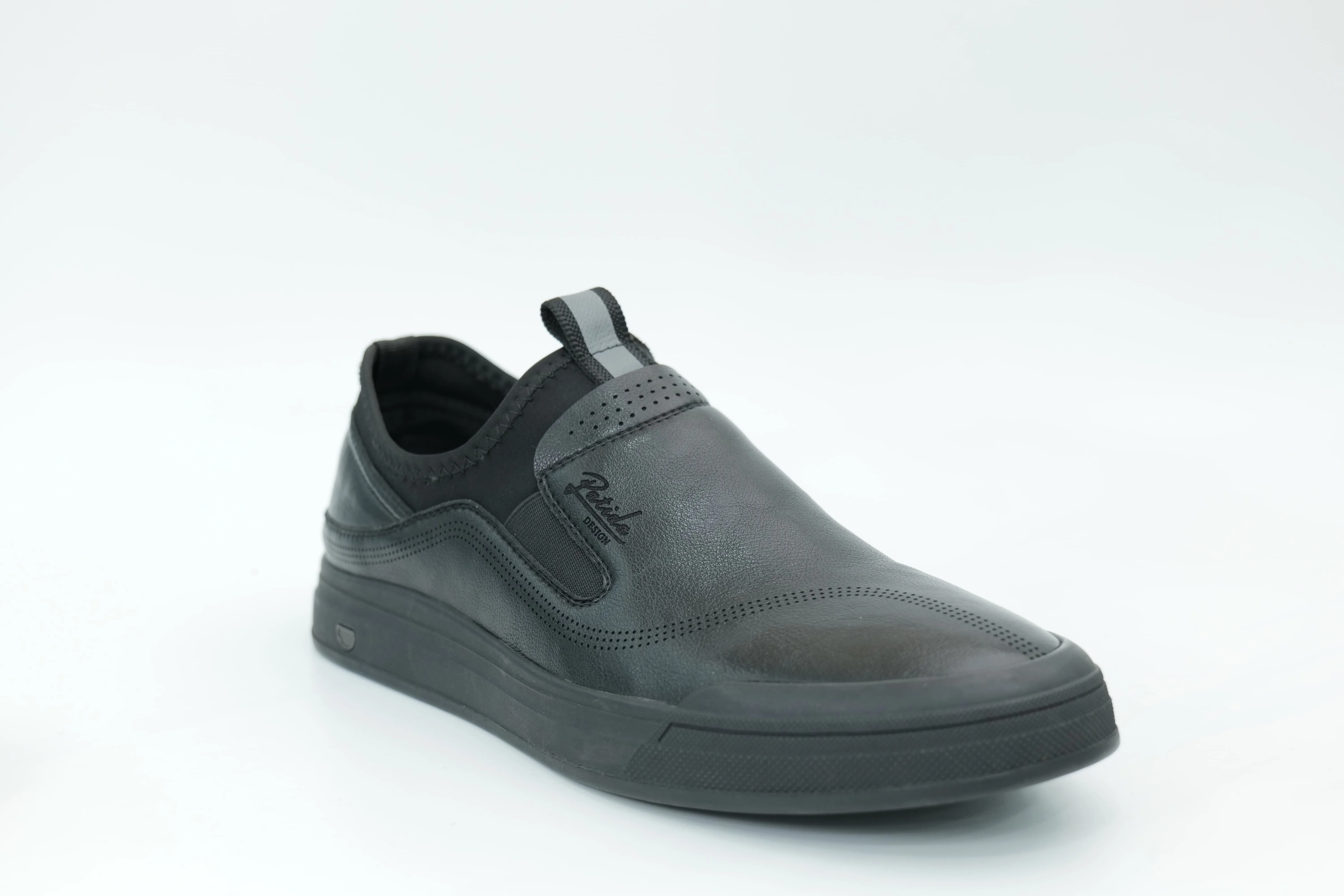 Casual shoes