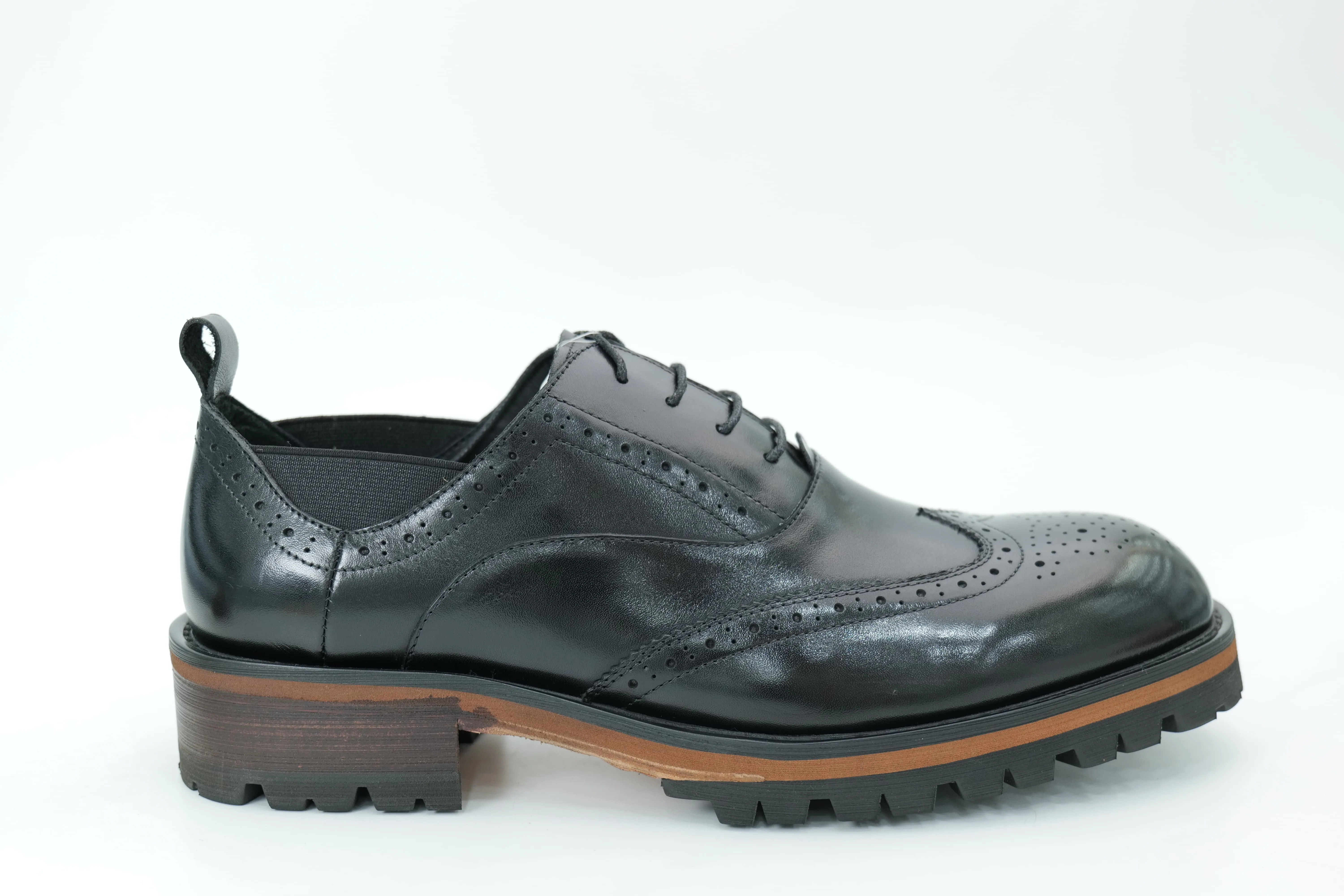 Casual shoes