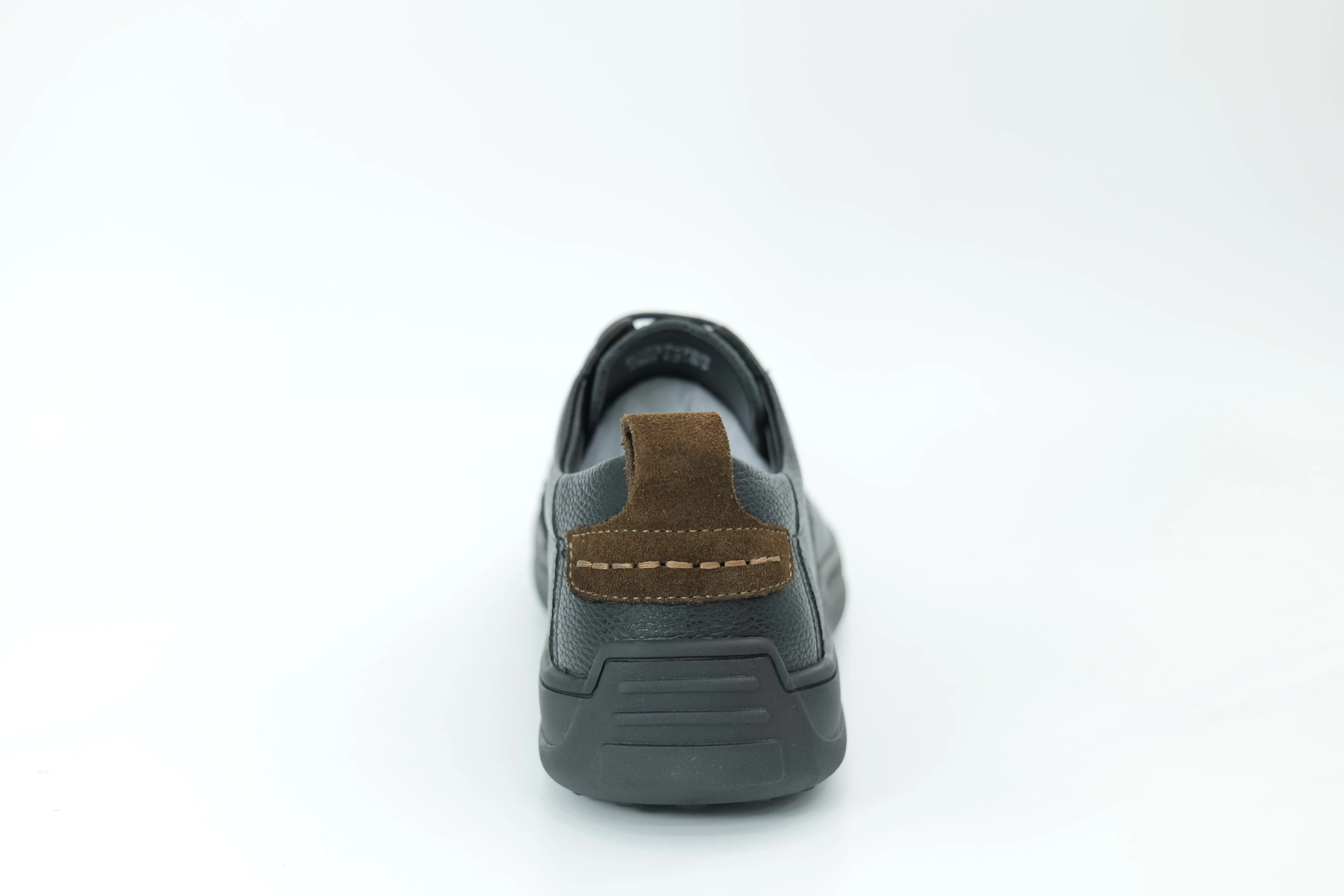 Casual shoes