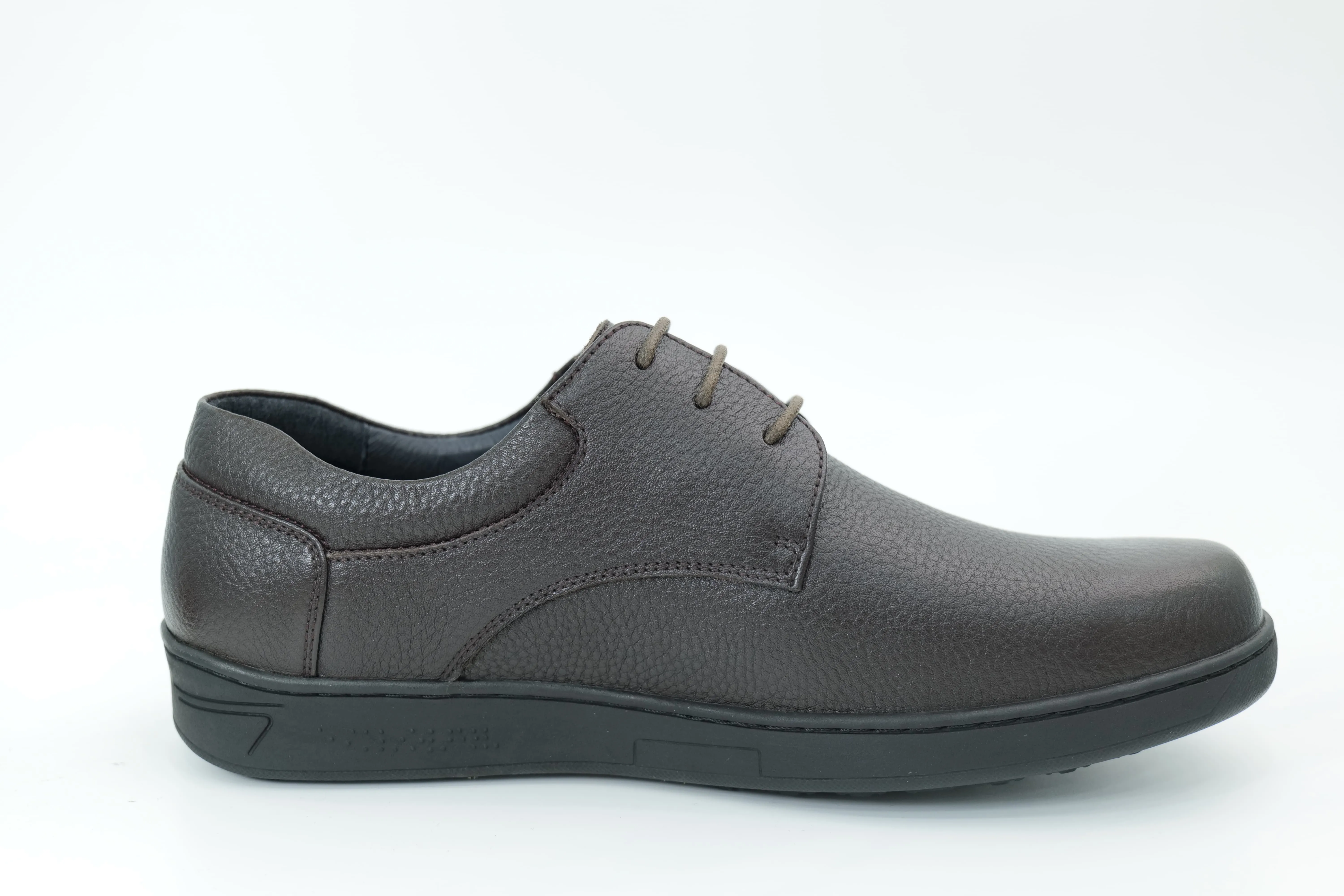 Casual shoes