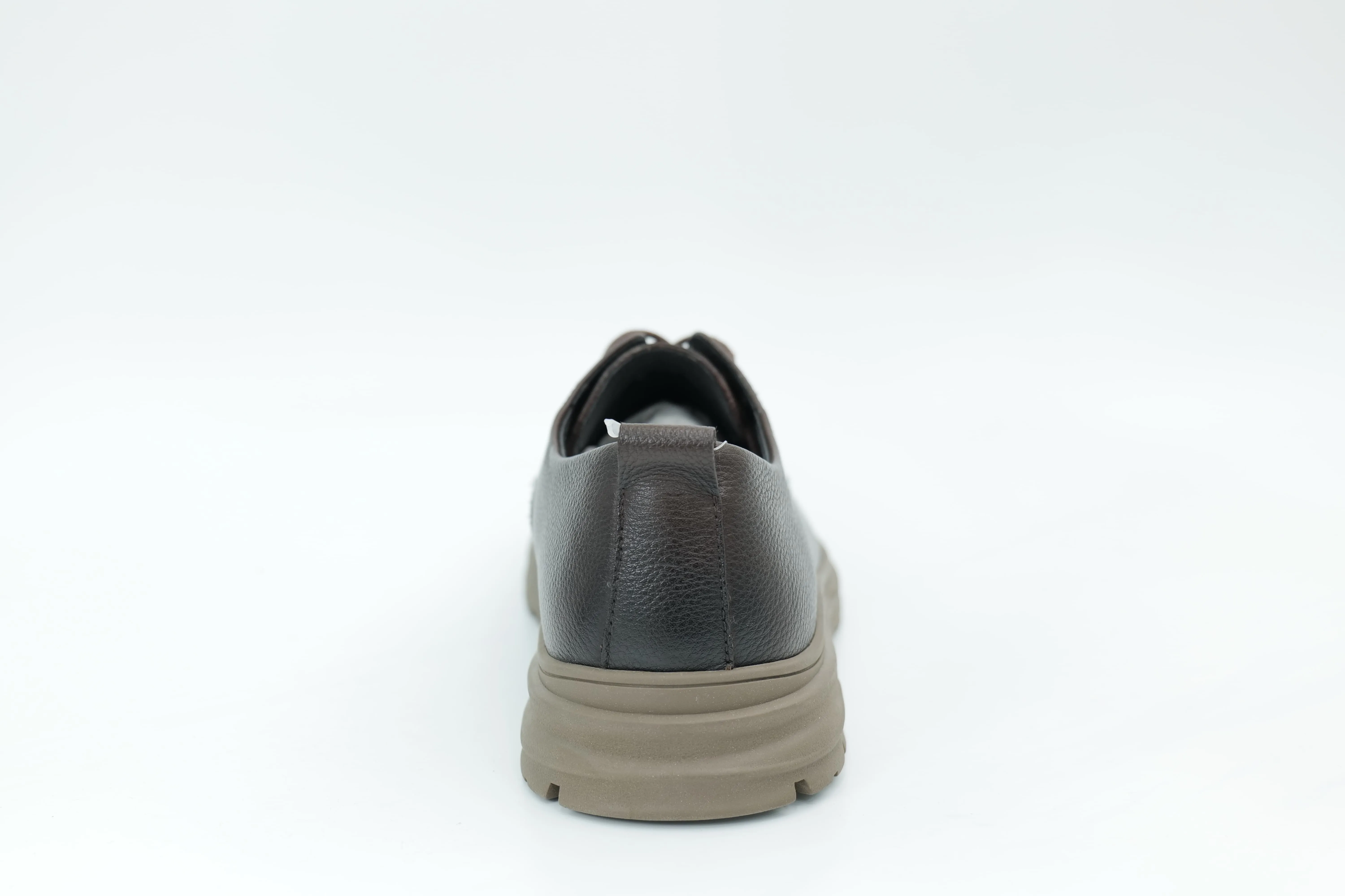 Casual shoes