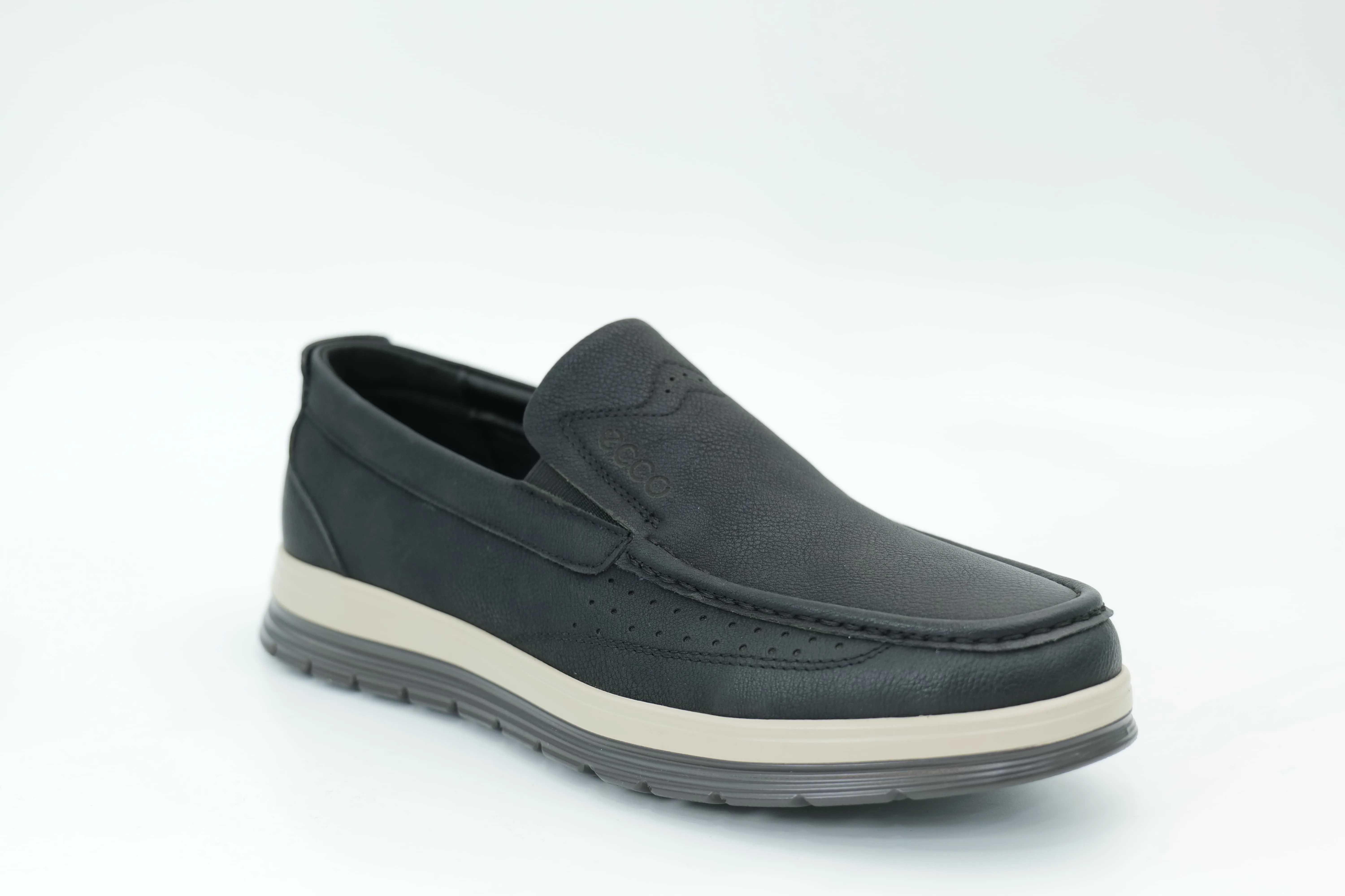 Casual shoes