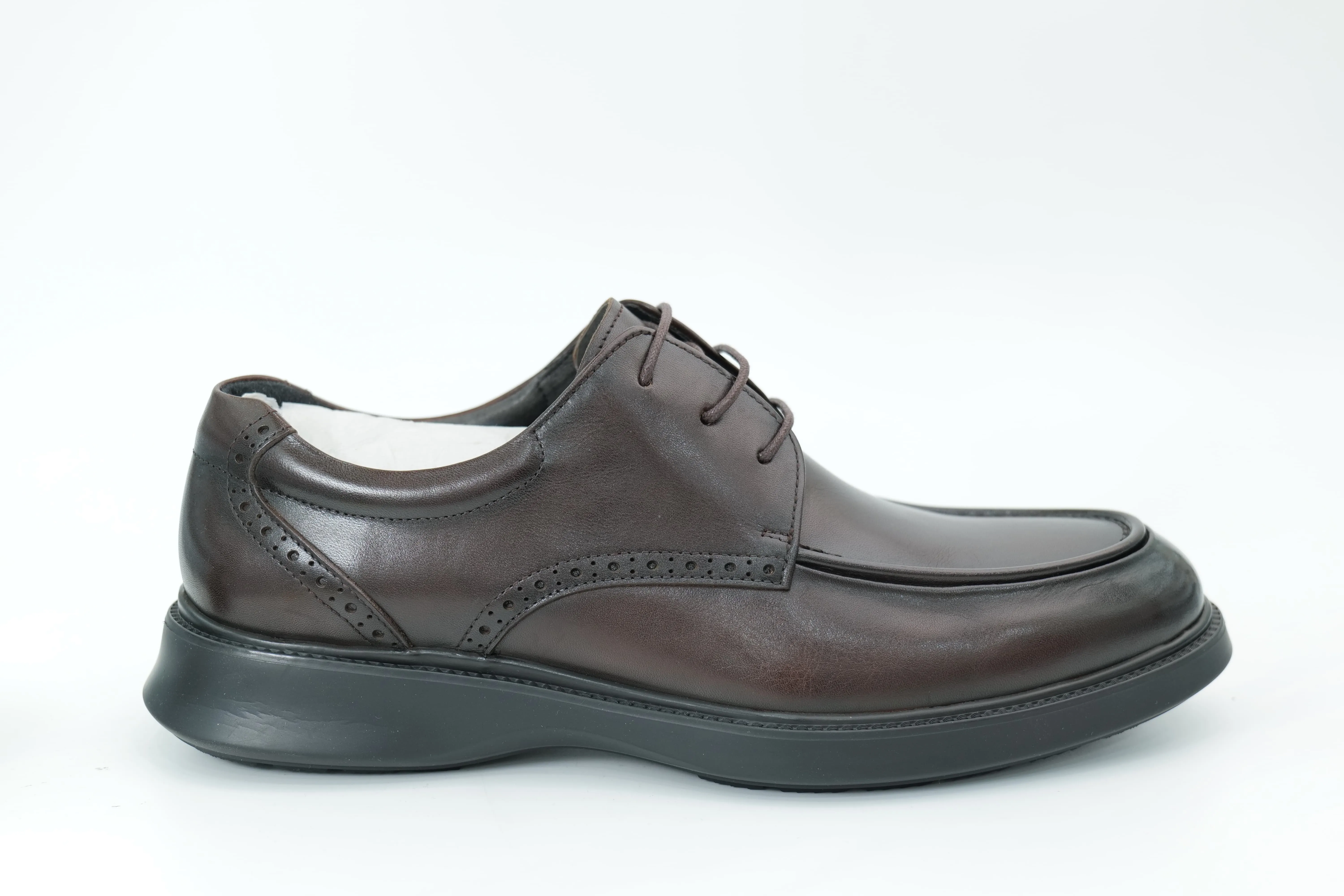 Casual shoes