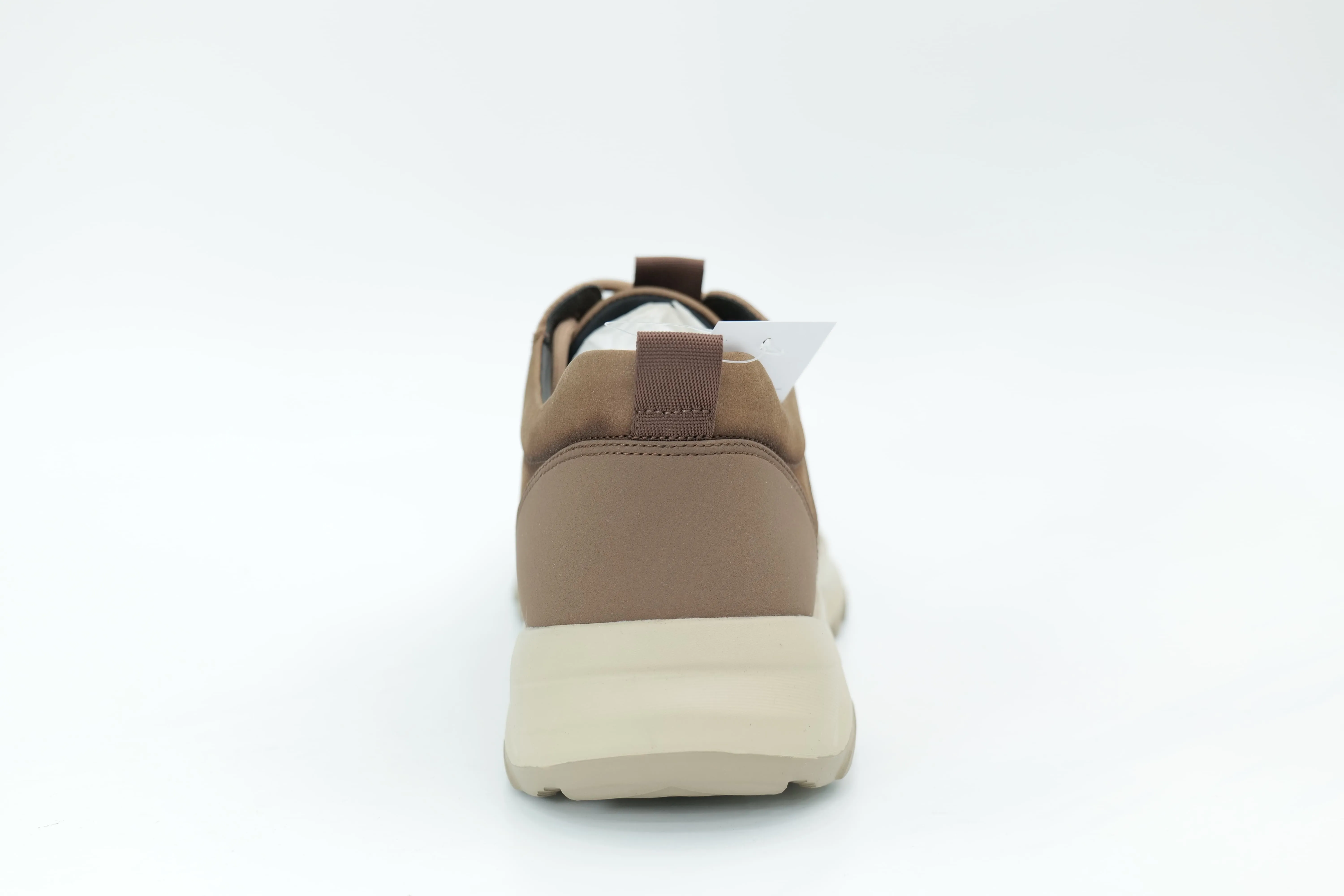 Casual shoes