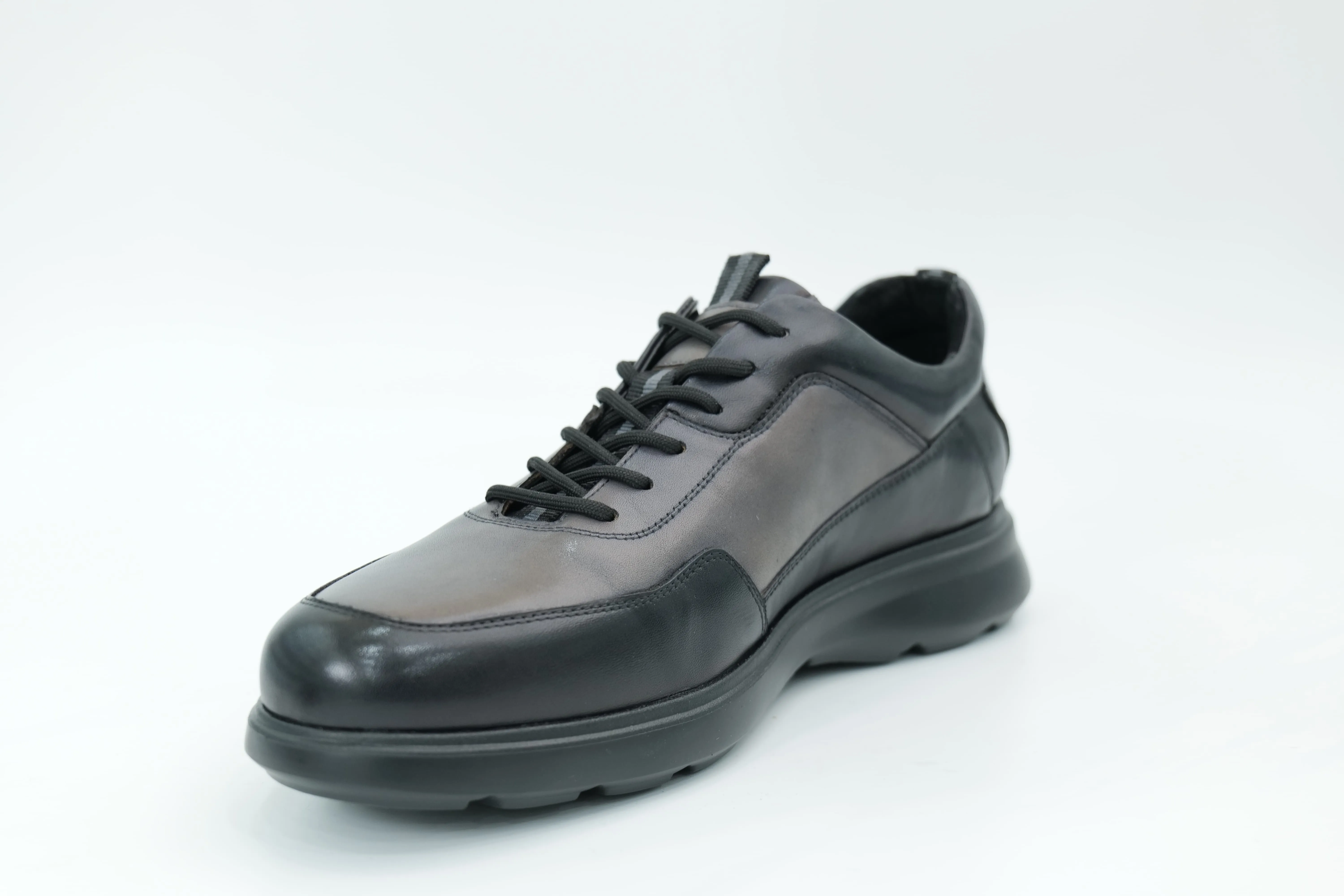 Casual shoes