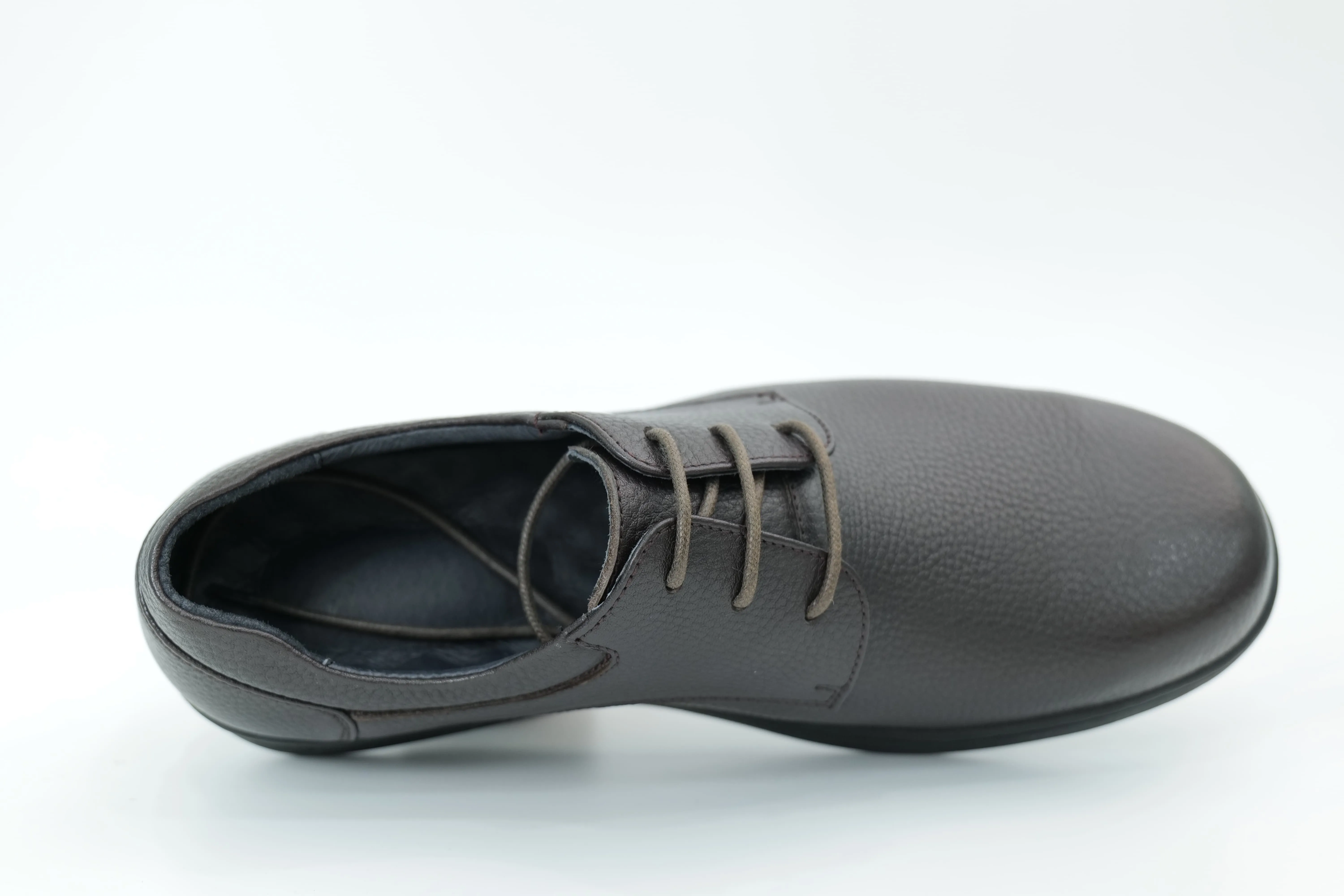 Casual shoes