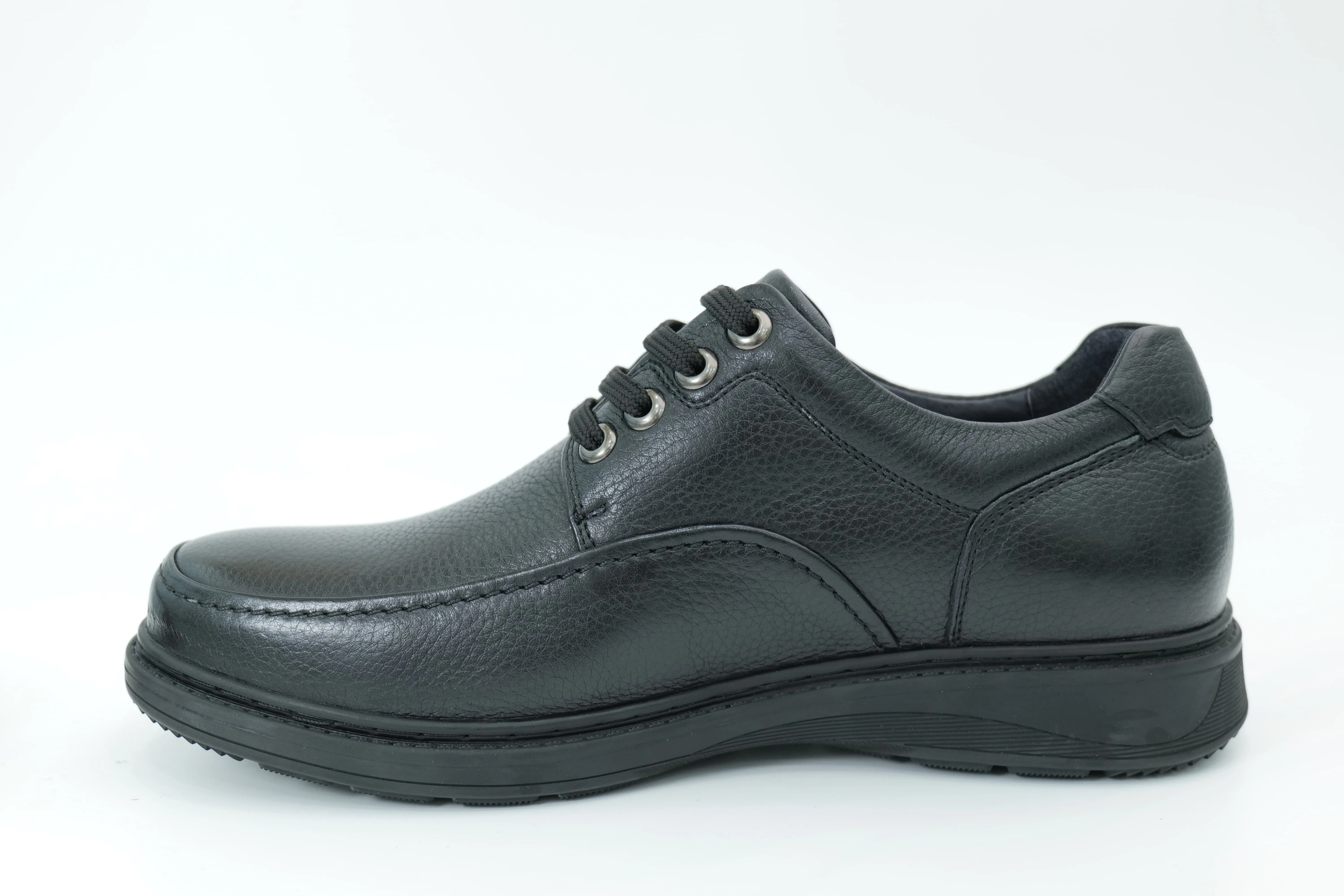 Casual shoes