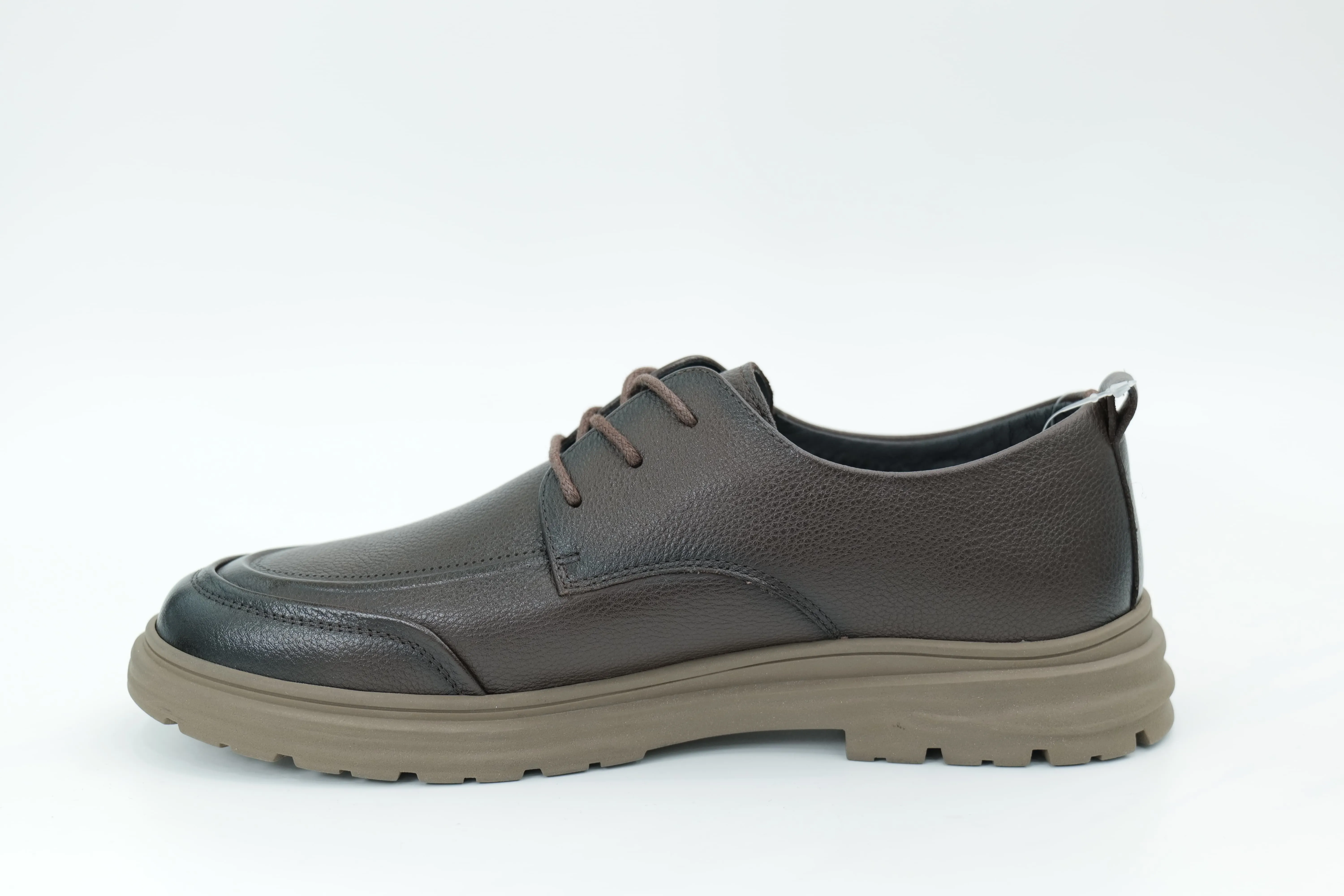 Casual shoes