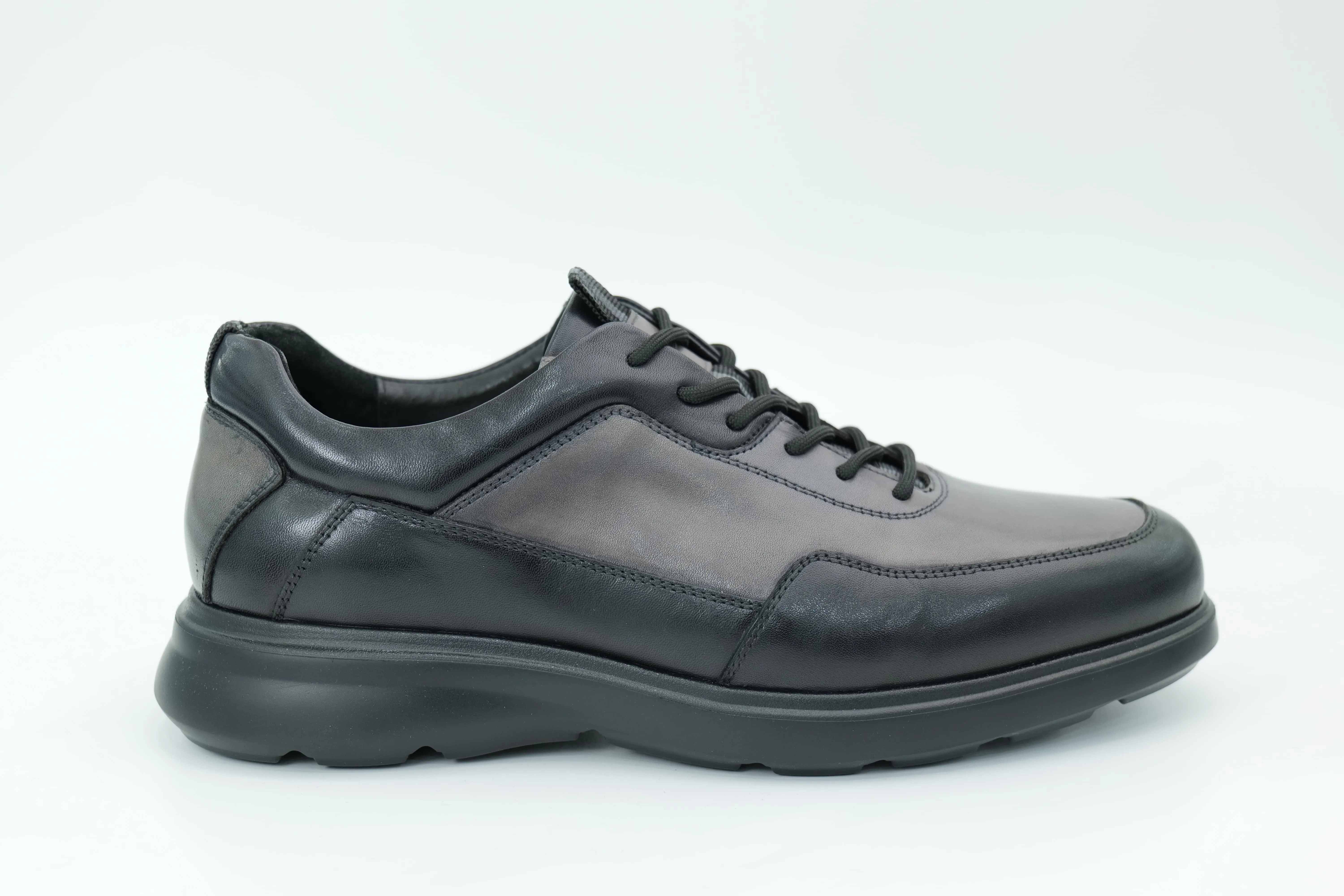 Casual shoes