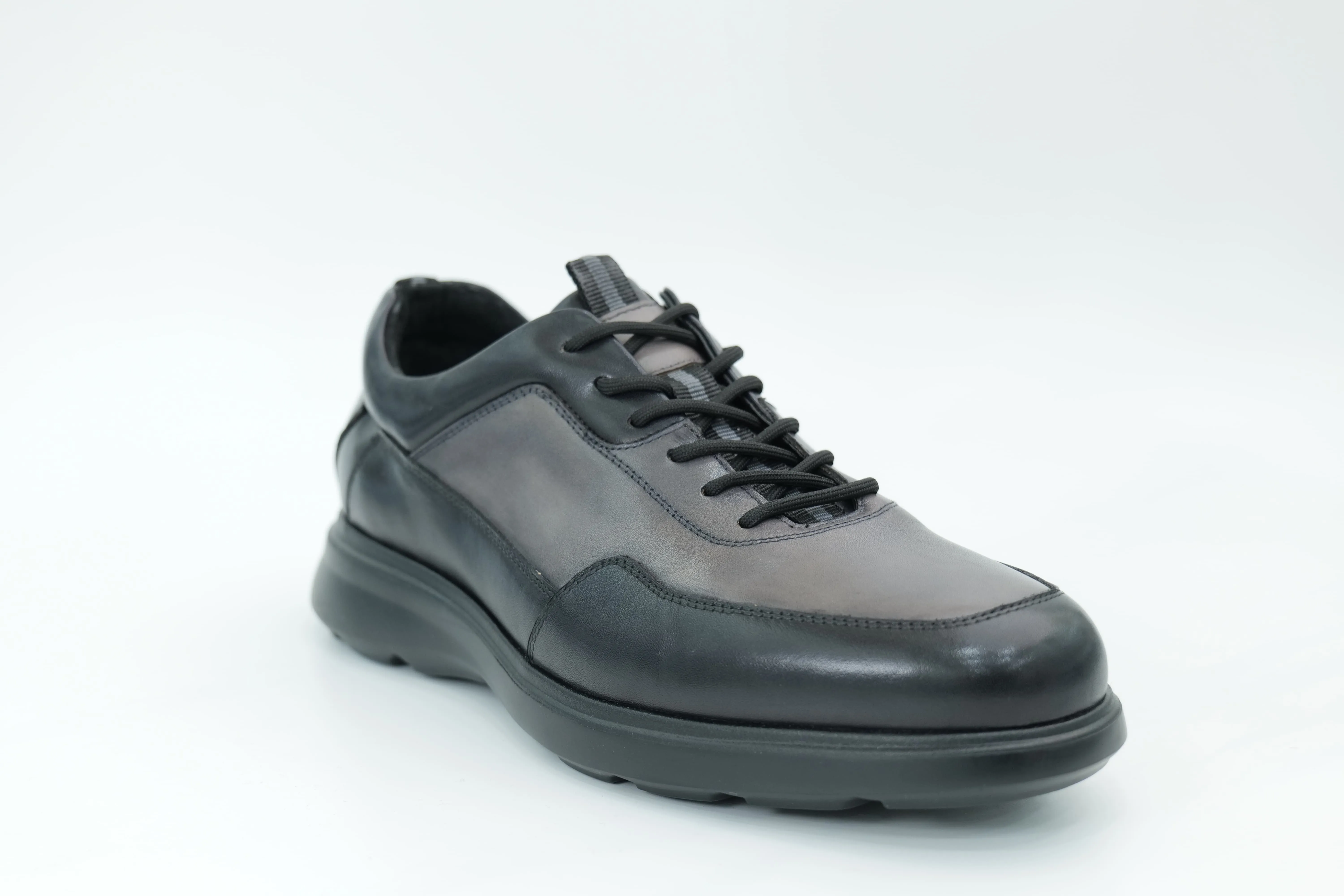 Casual shoes