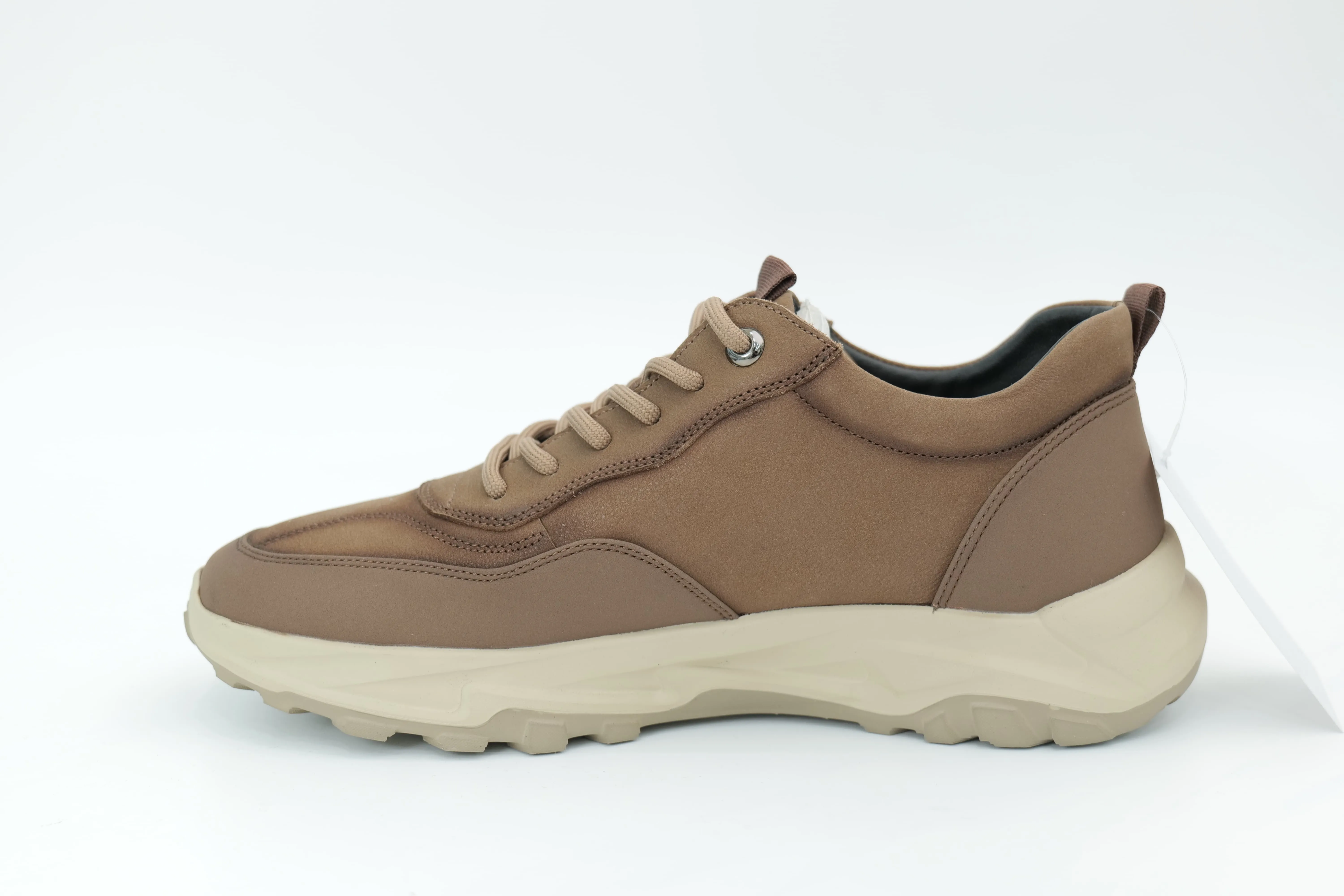 Casual shoes