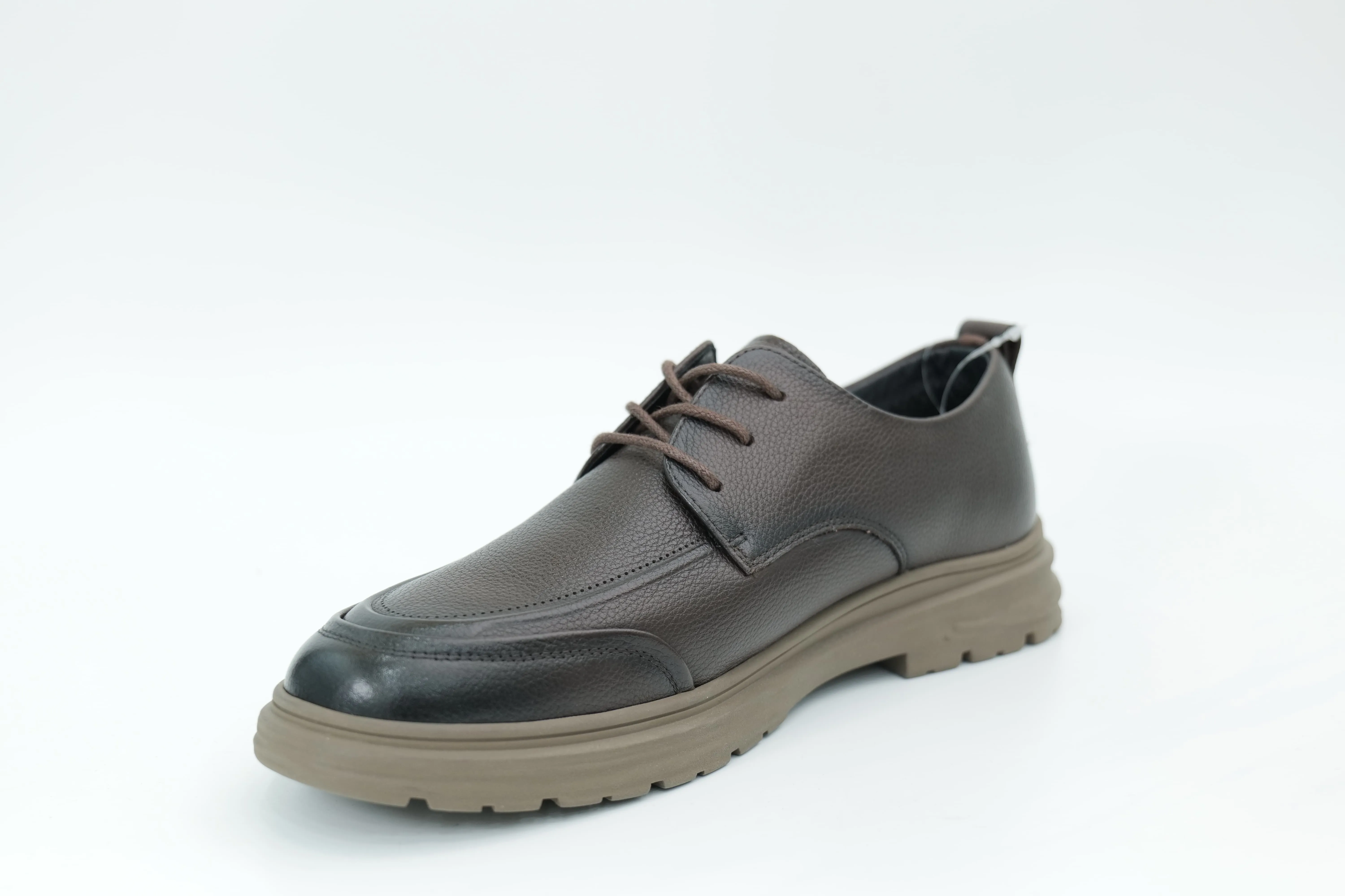 Casual shoes