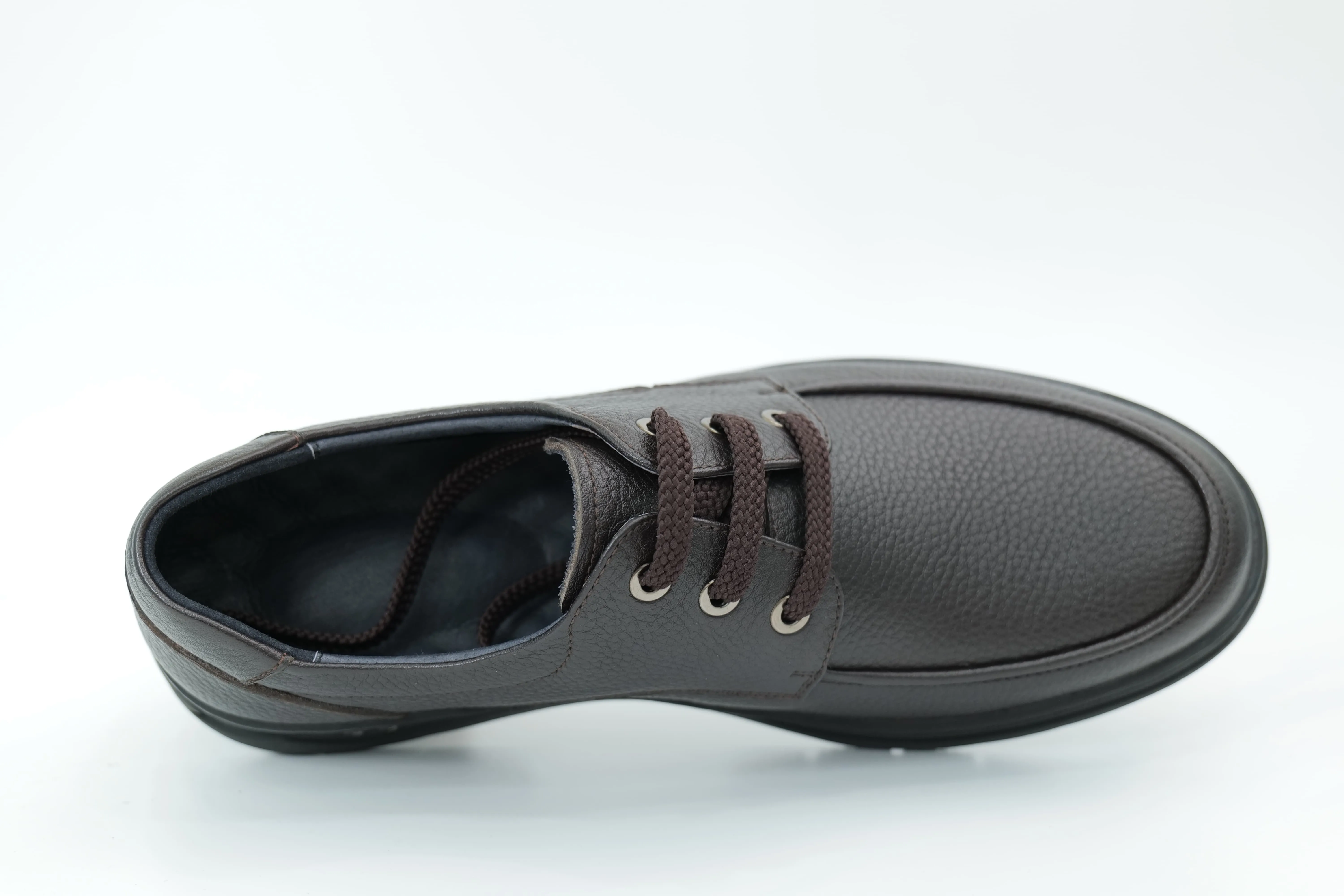 Casual shoes