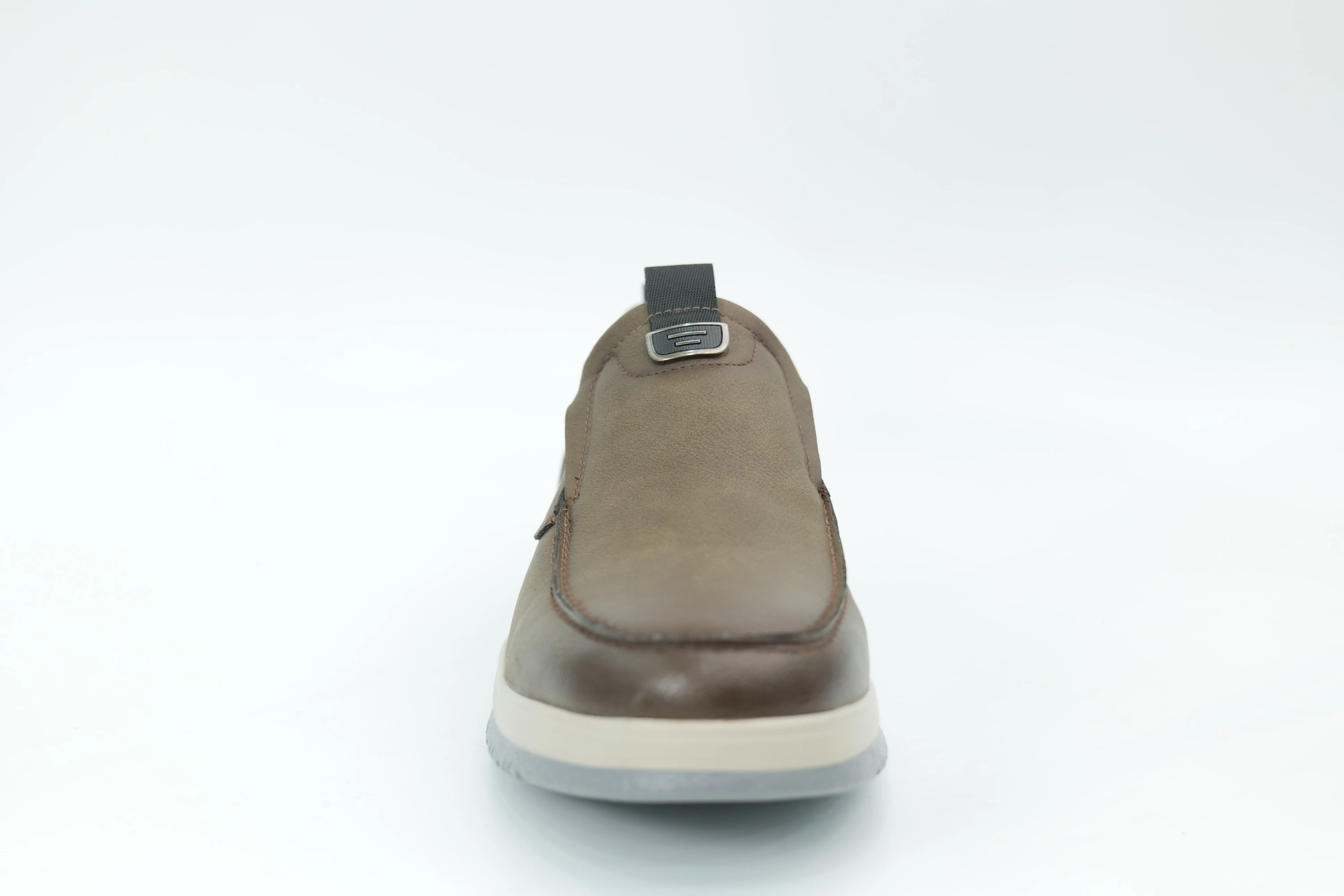 Casual shoes