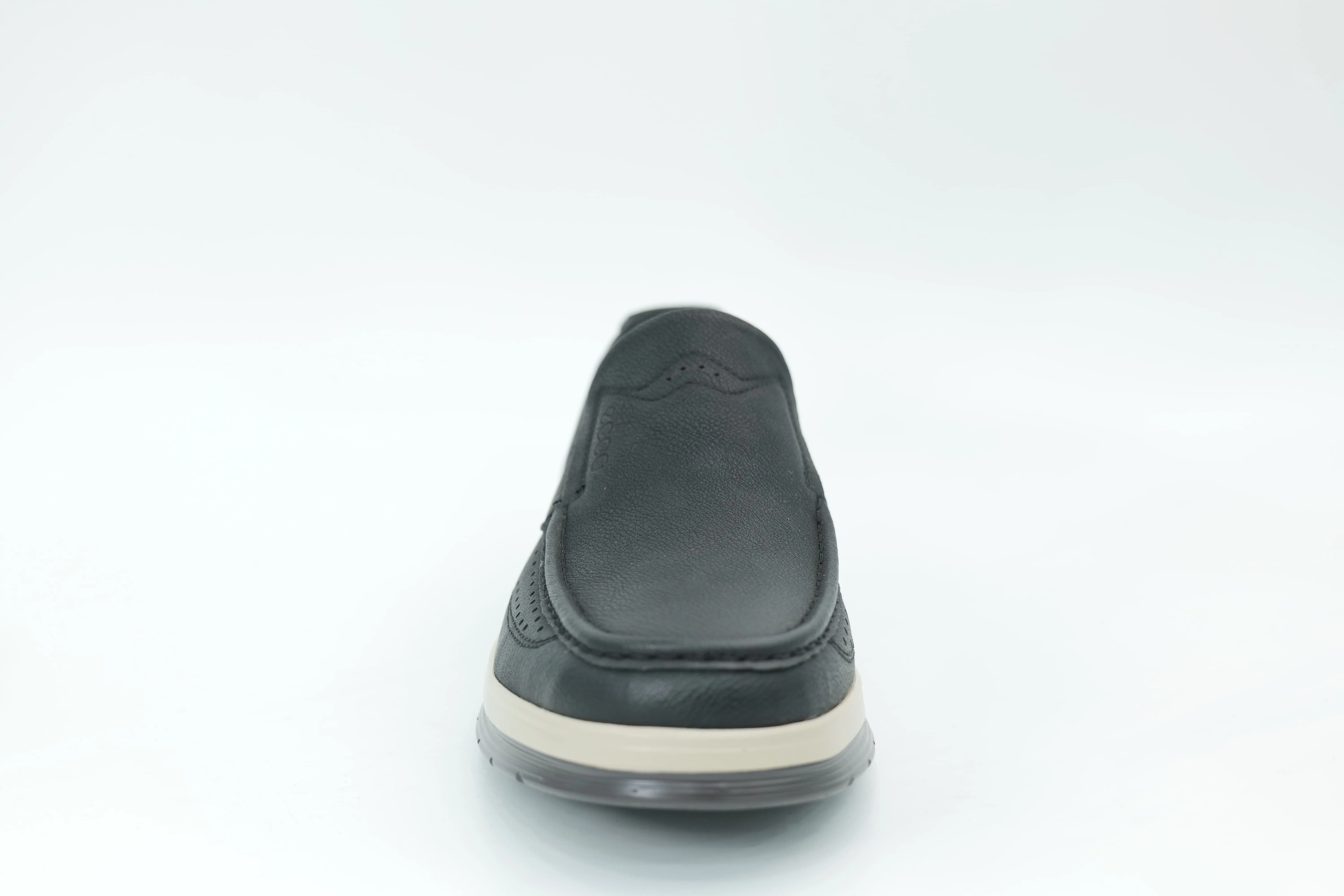 Casual shoes