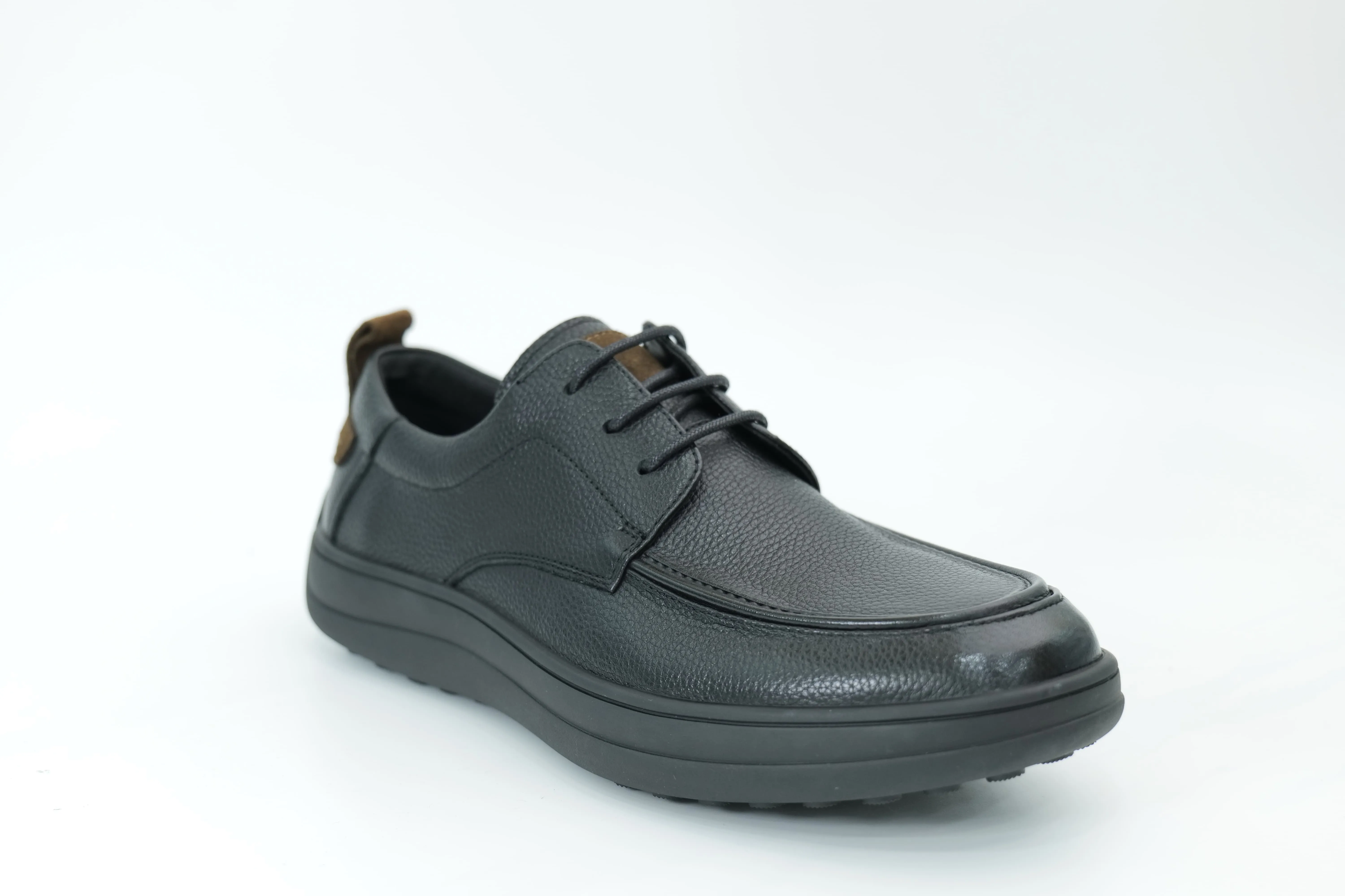 Casual shoes