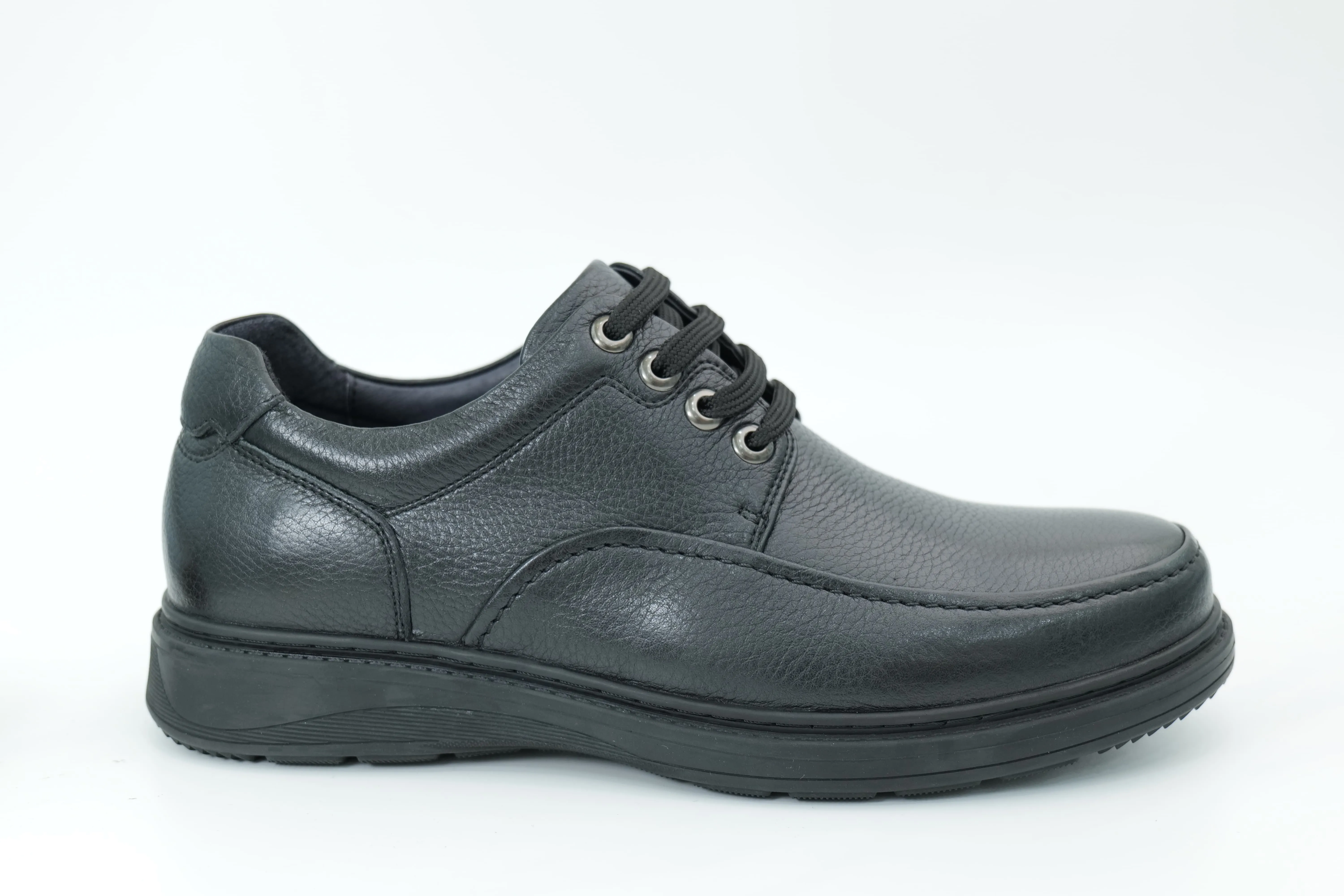 Casual shoes