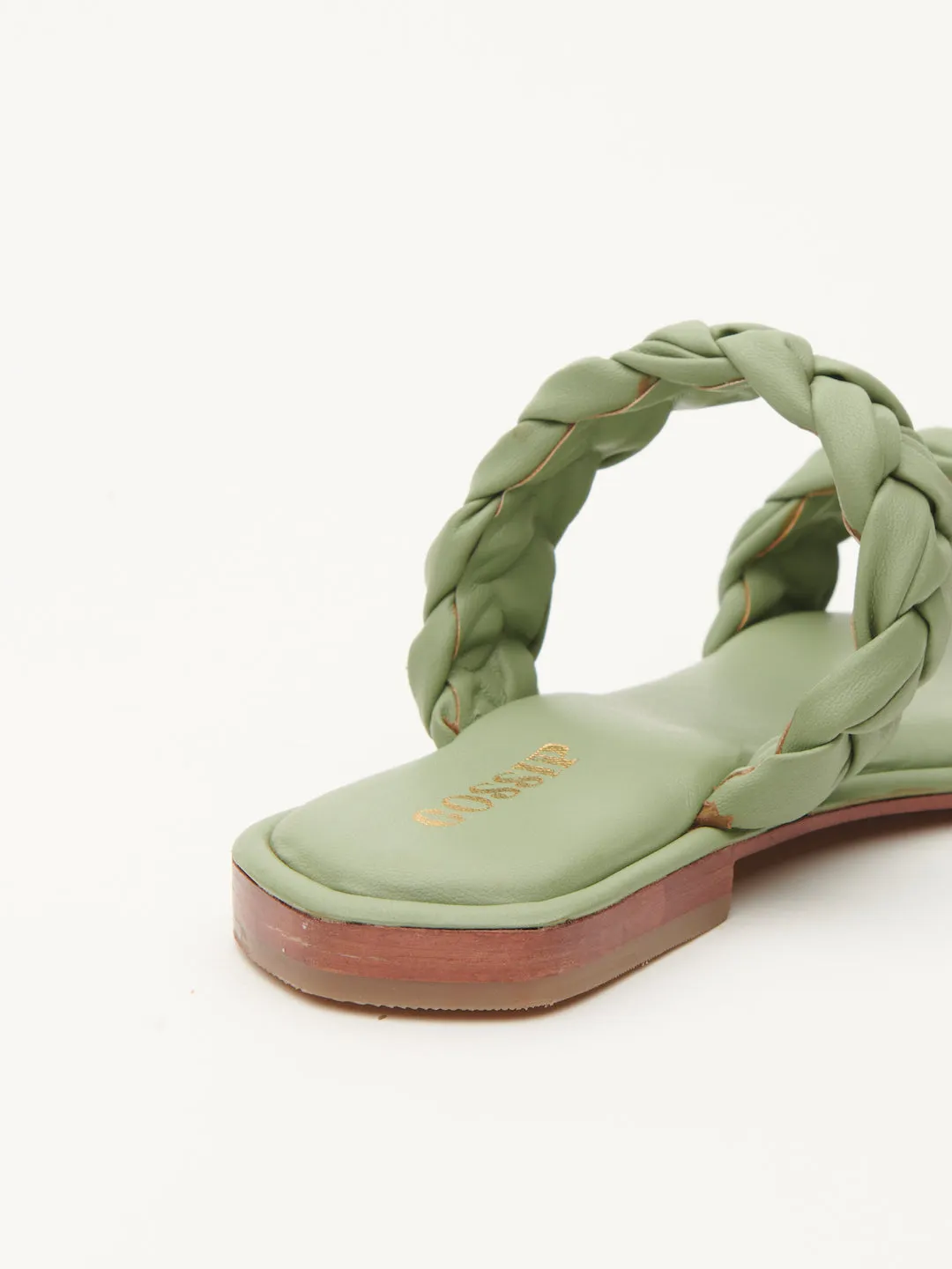 CLASSIC WOVEN FLATS
