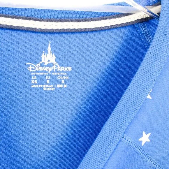 DISNEY Blue Stars Patriotic Mickey Round Neck Pullover Sweater