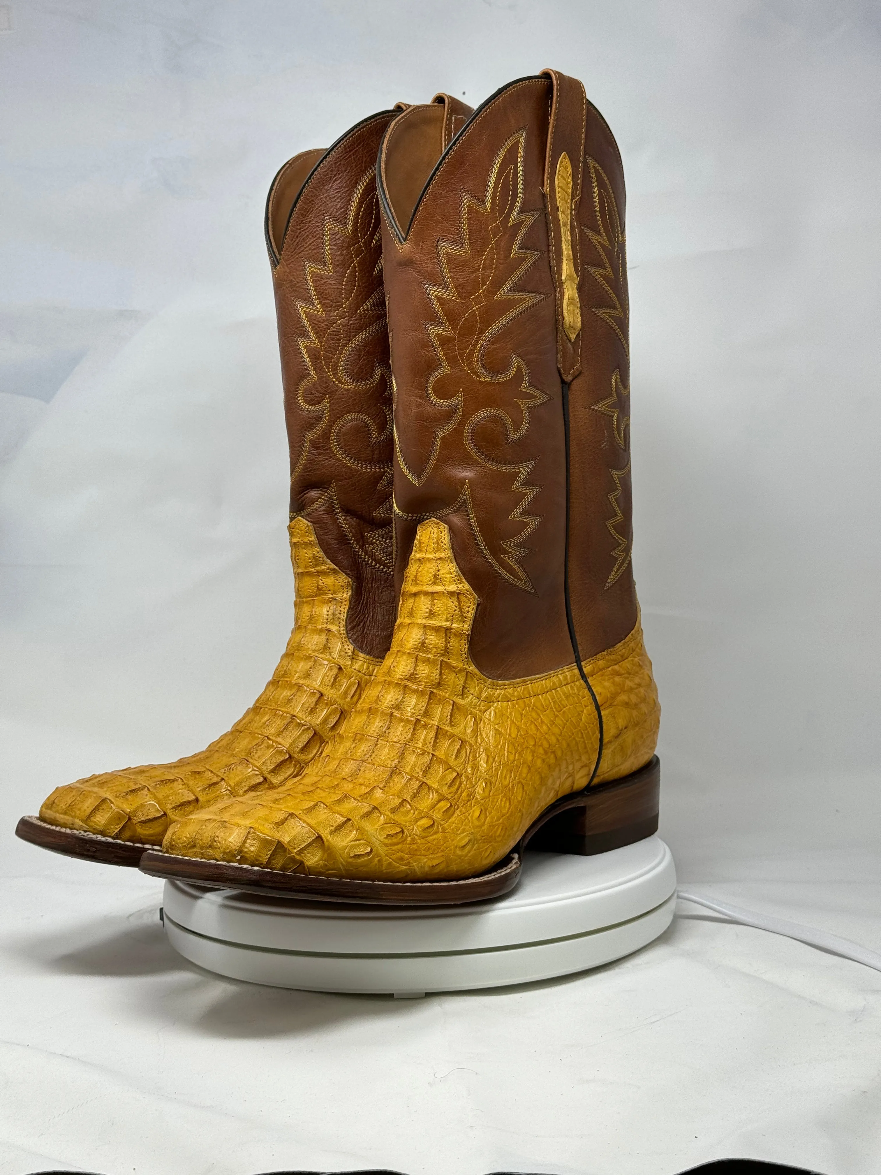 DJ2038 | Don Juan Boots Men's Caiman Back Buttercup H Toe P